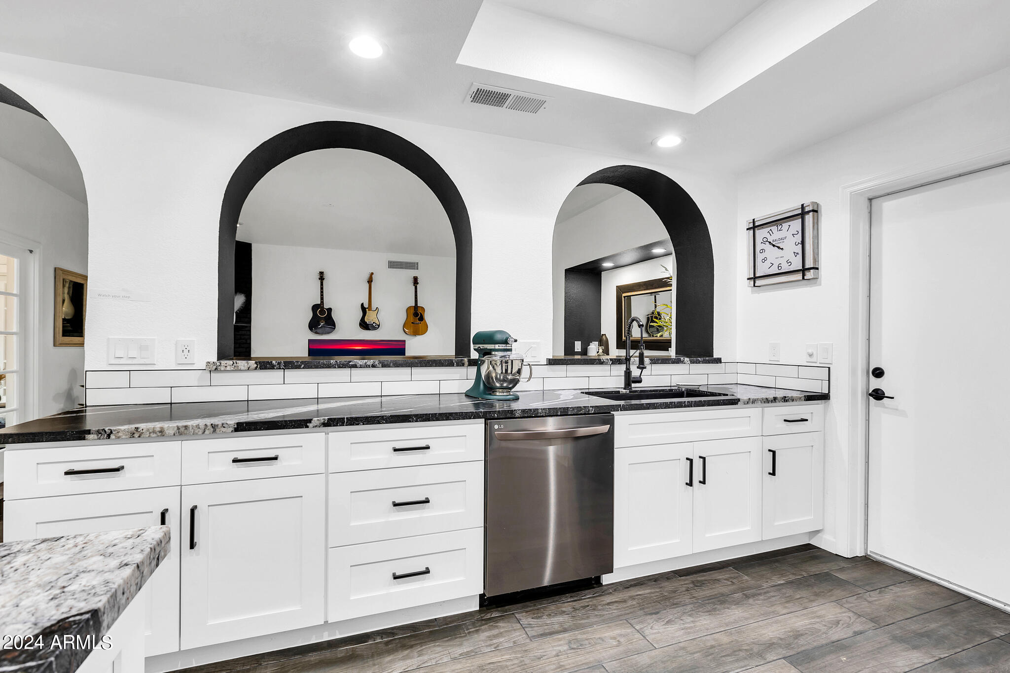 1610 N STAPLEY Drive, 111