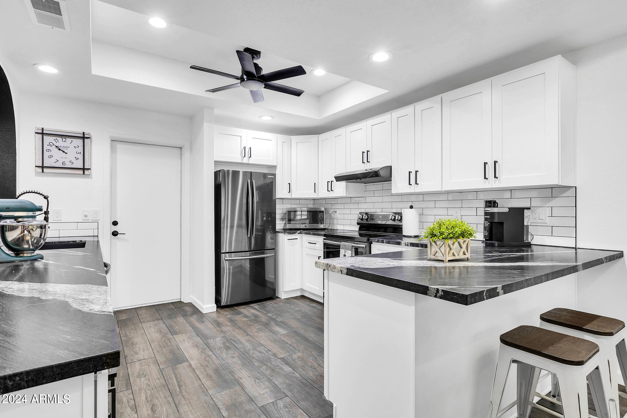 1610 N STAPLEY Drive, 111
