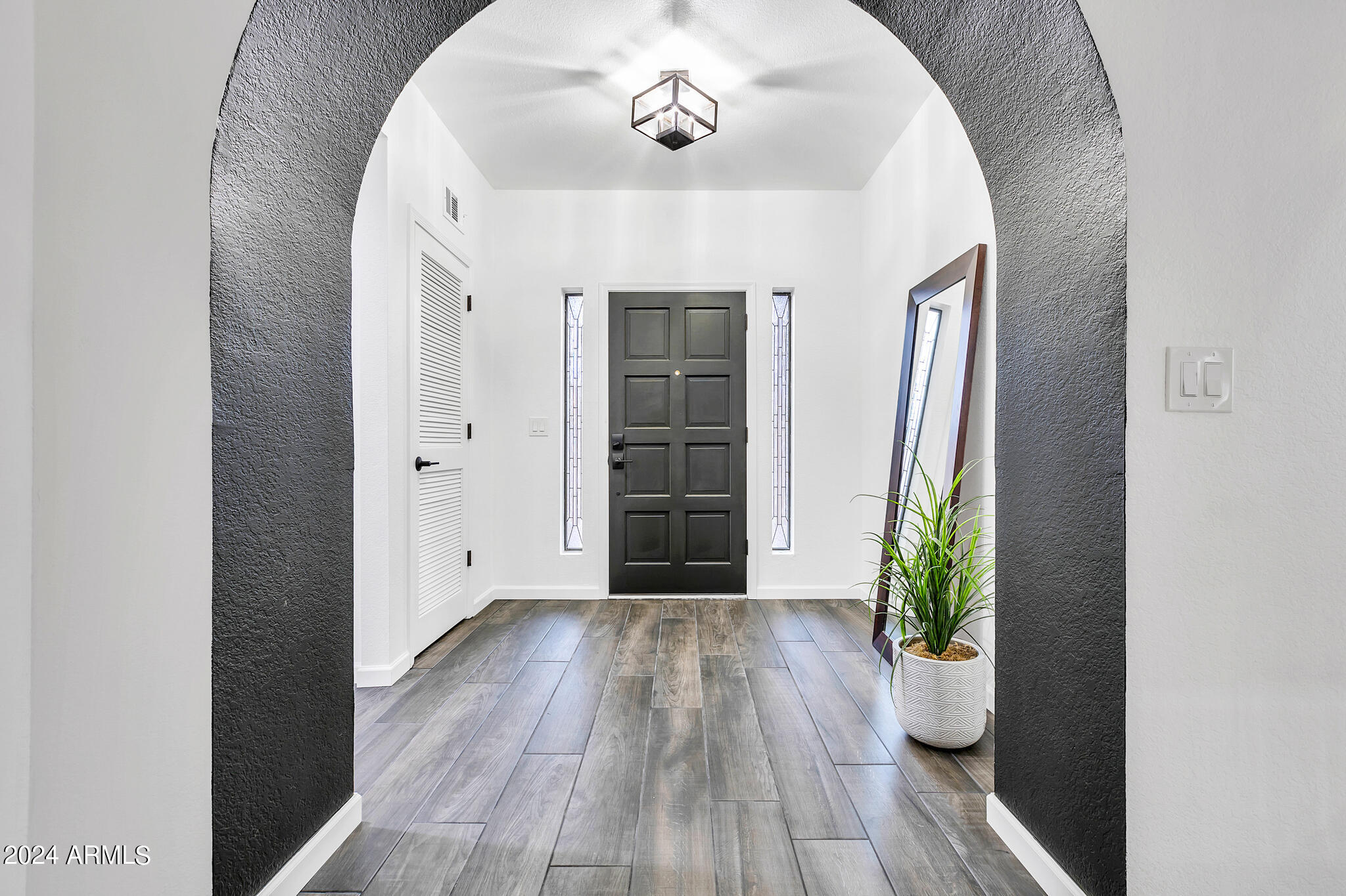1610 N STAPLEY Drive, 111