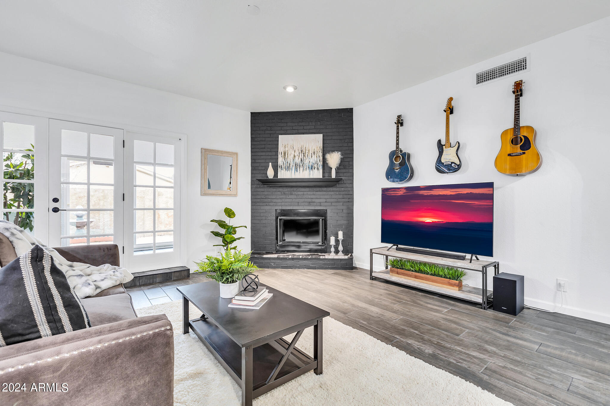 1610 N STAPLEY Drive, 111
