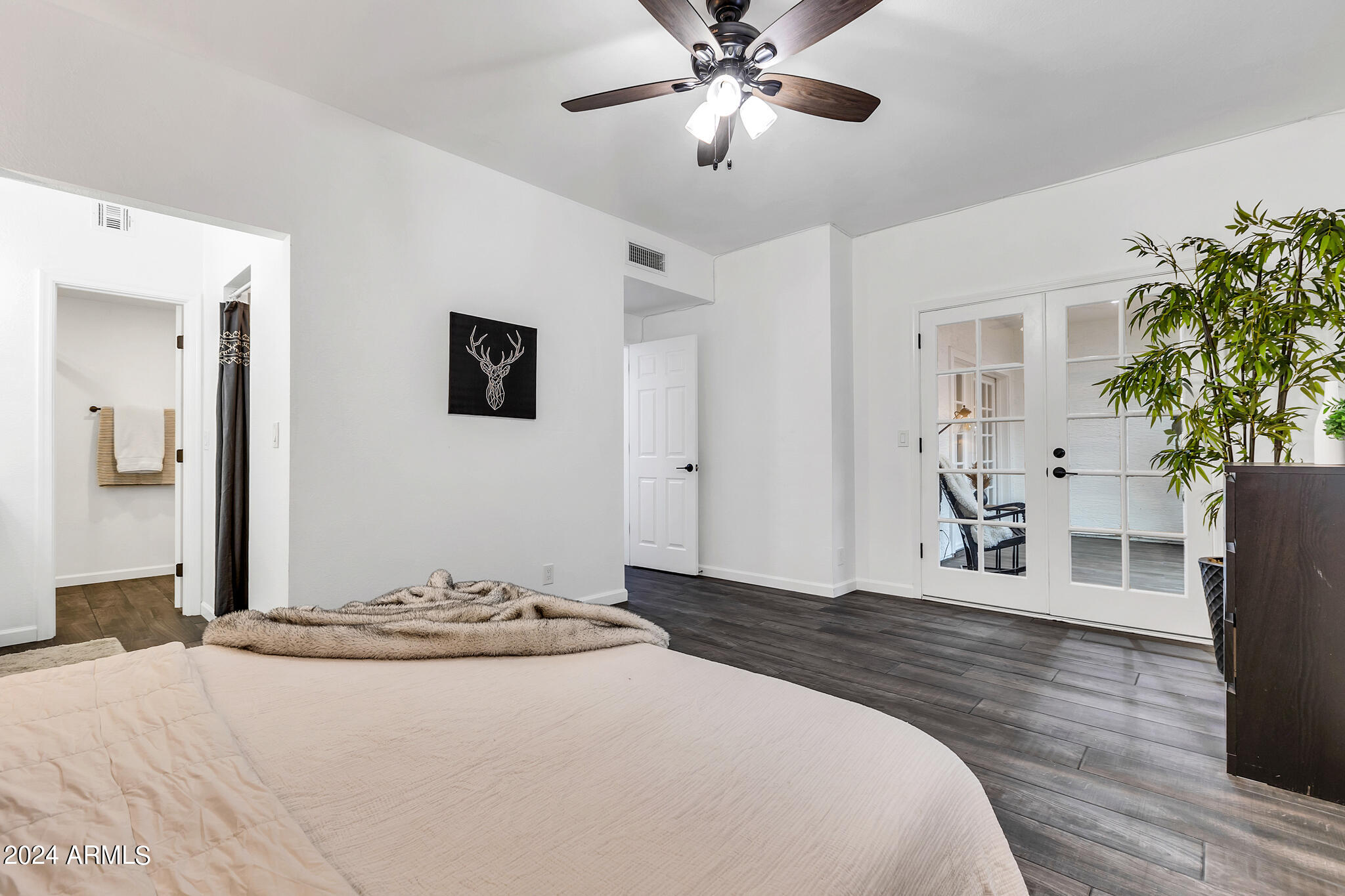 1610 N STAPLEY Drive, 111