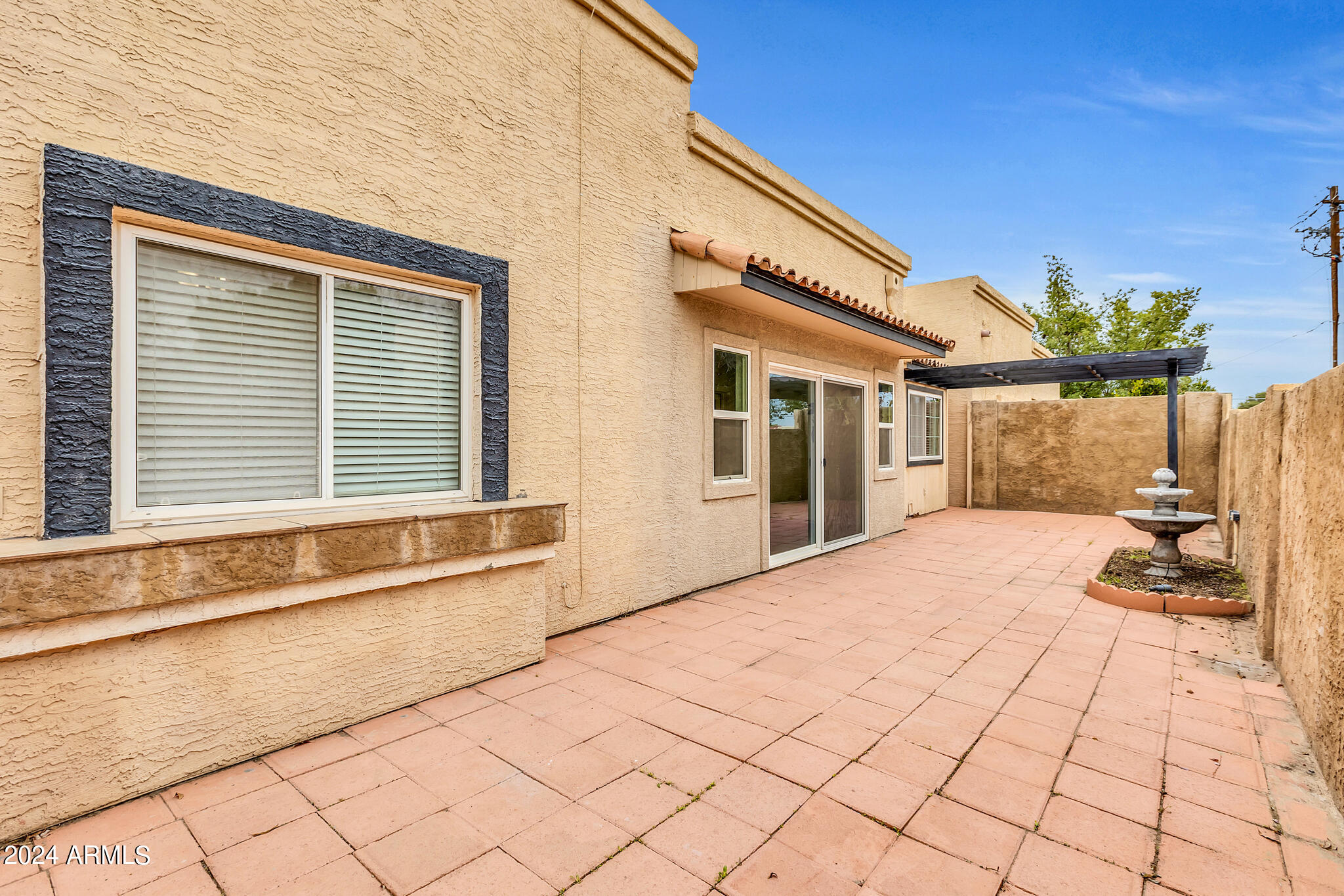 1610 N STAPLEY Drive, 111
