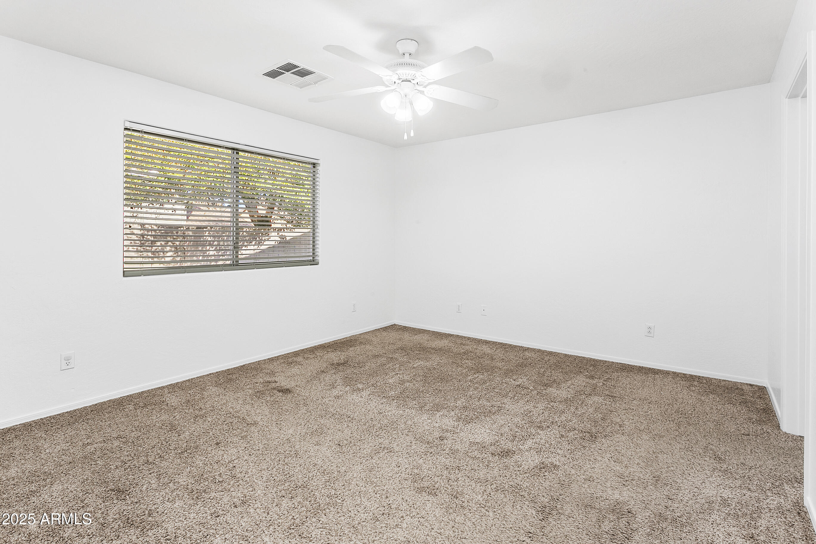 41176 N CAMBRIA Drive