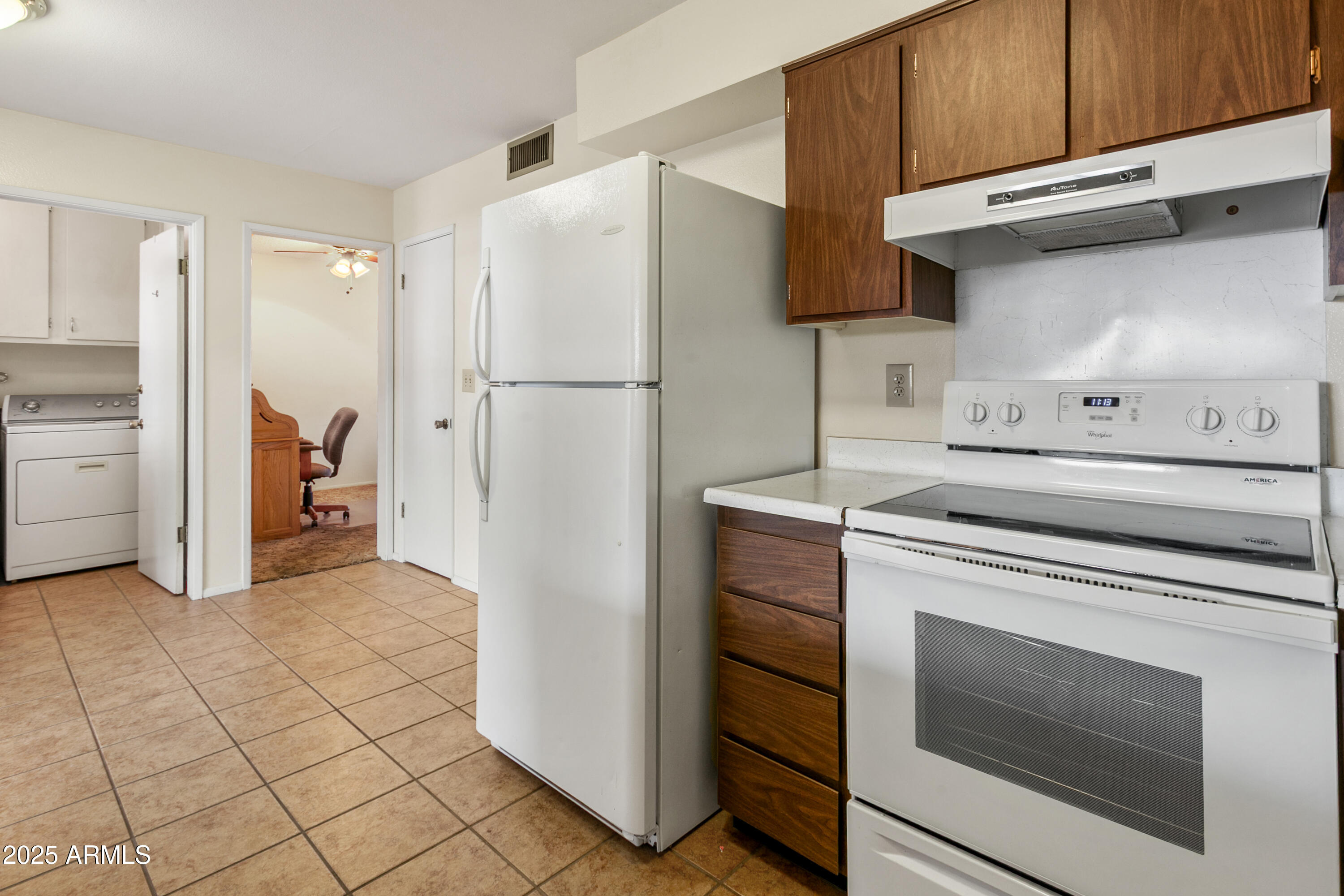 11153 W EMERALD Drive