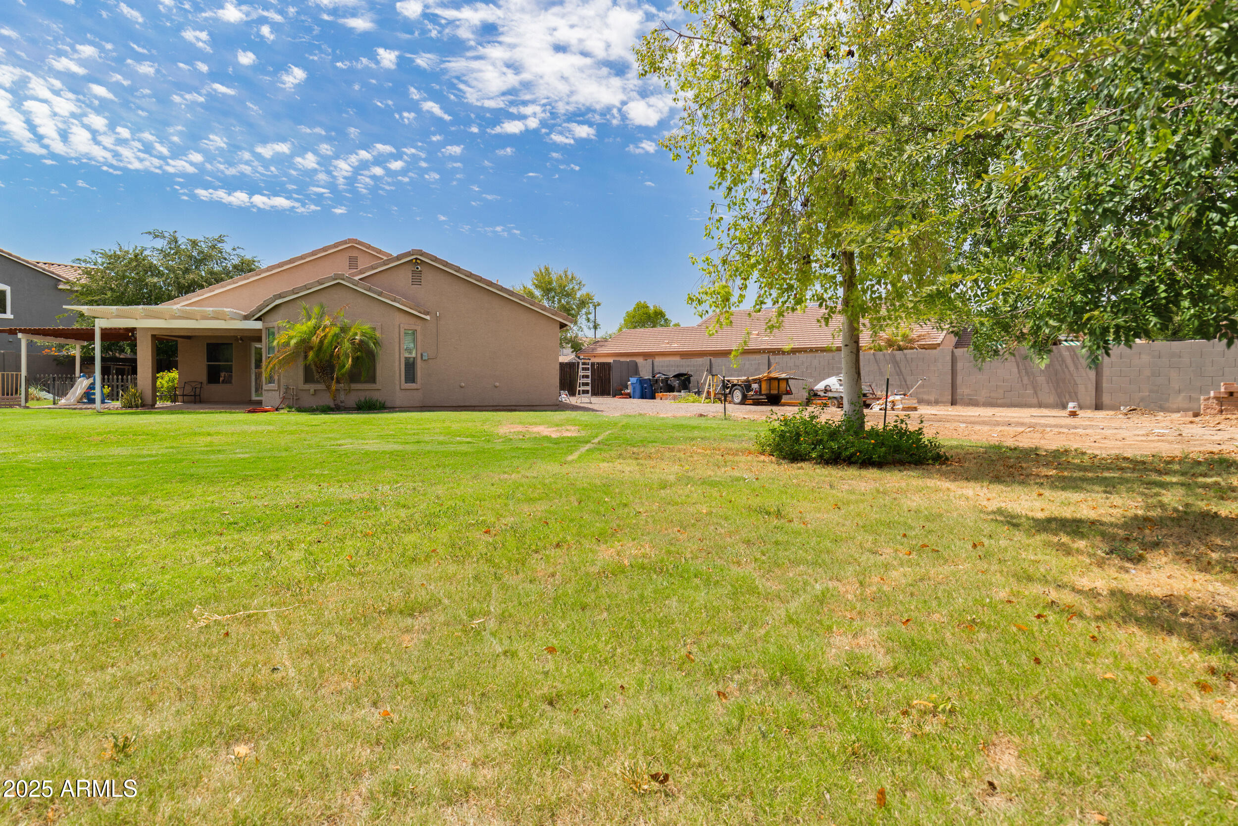 2833 S MARTINGALE Road