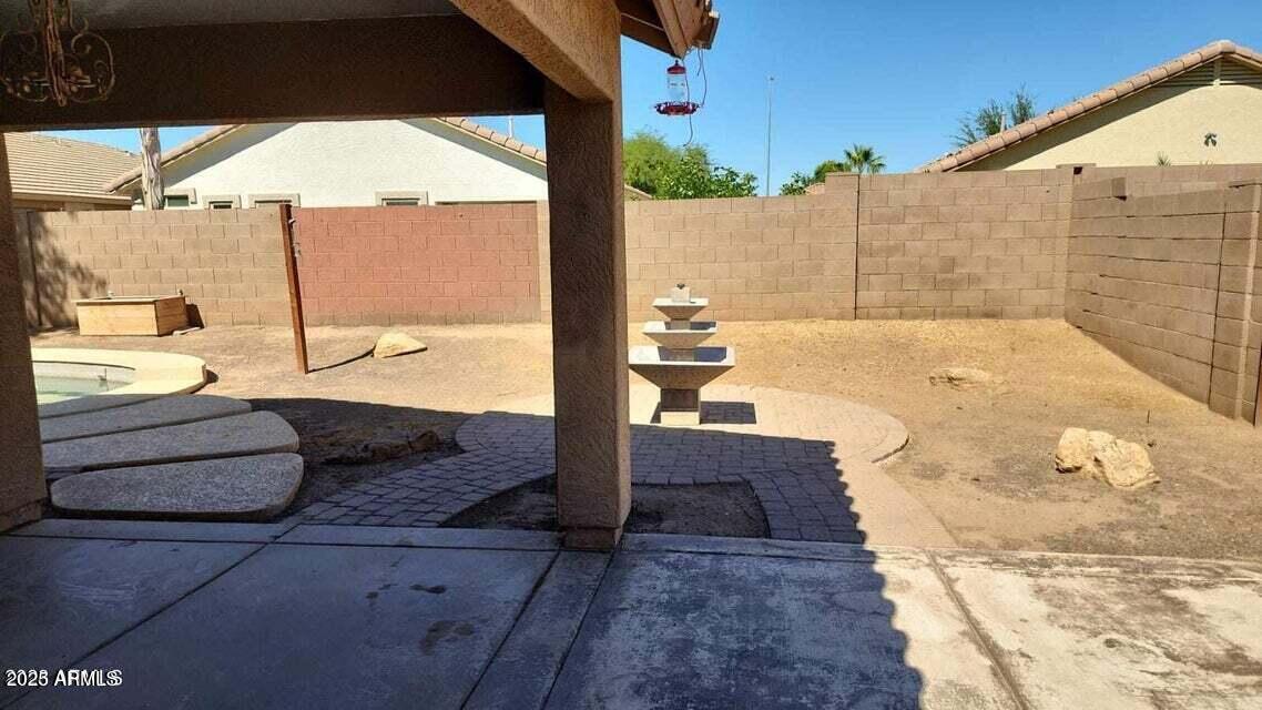 4886 E THUNDERBIRD Drive