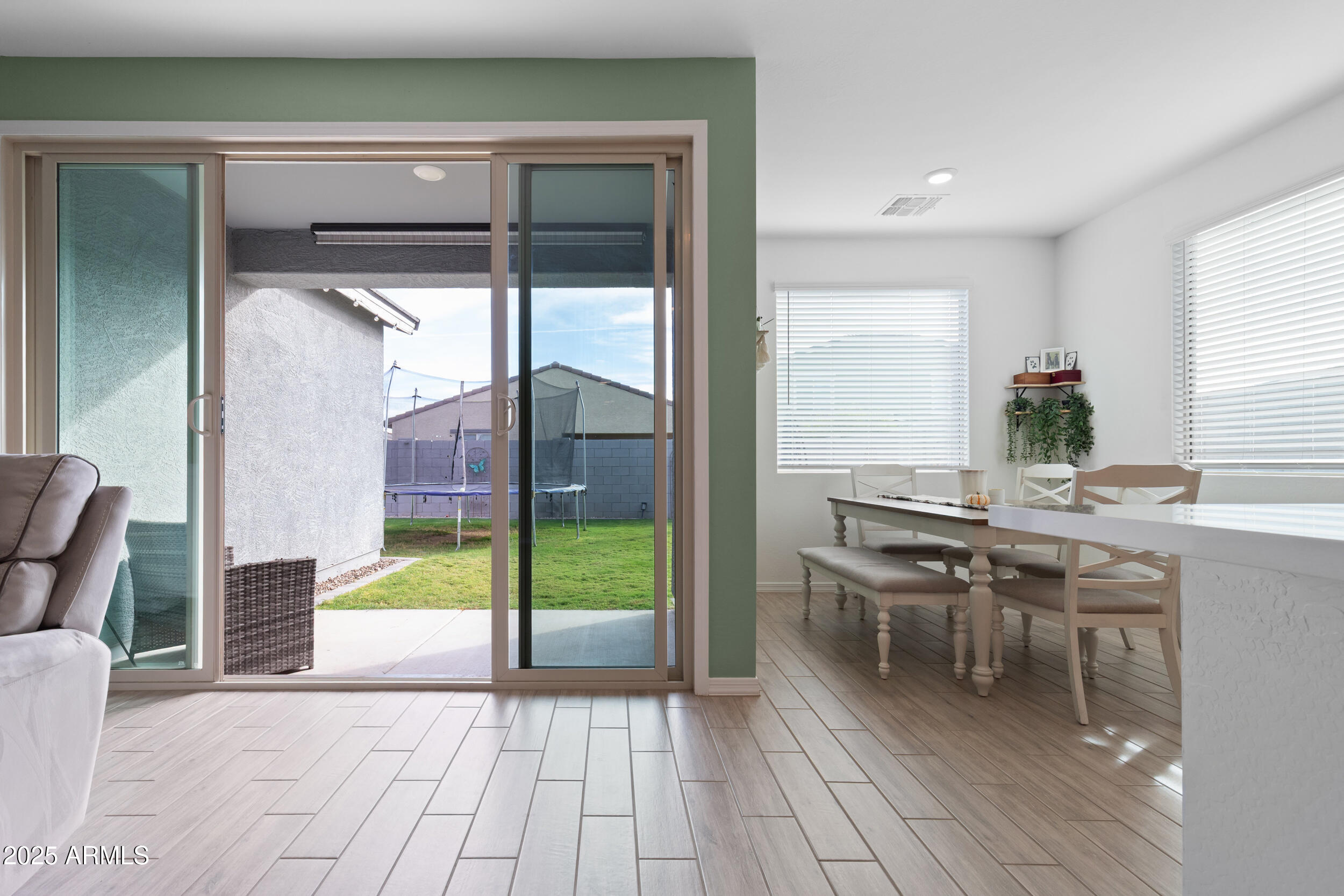 11245 E UPTON Avenue