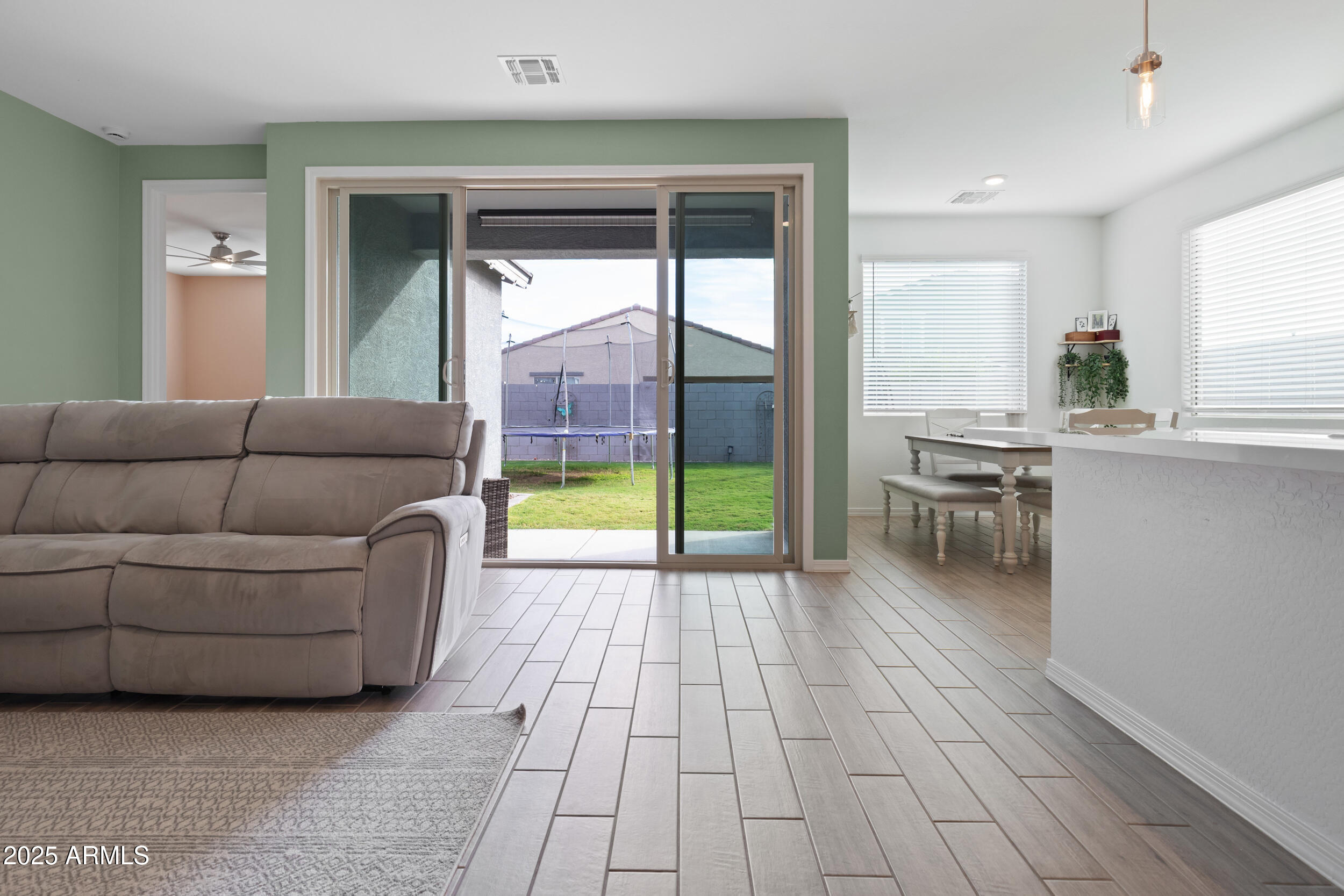 11245 E UPTON Avenue