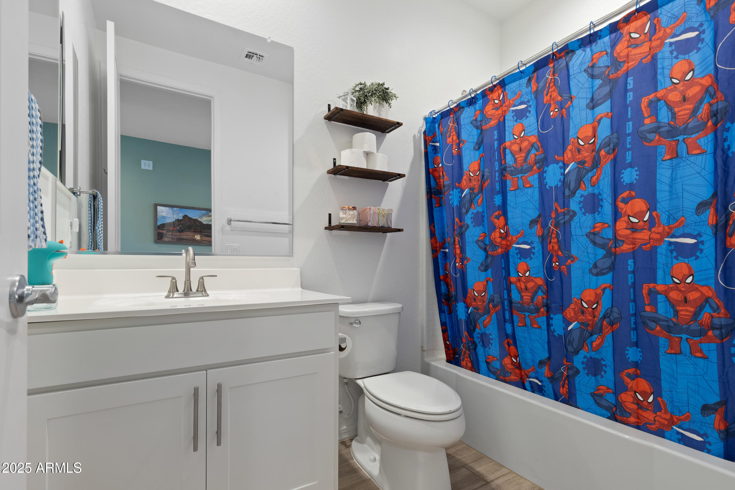 11245 E UPTON Avenue