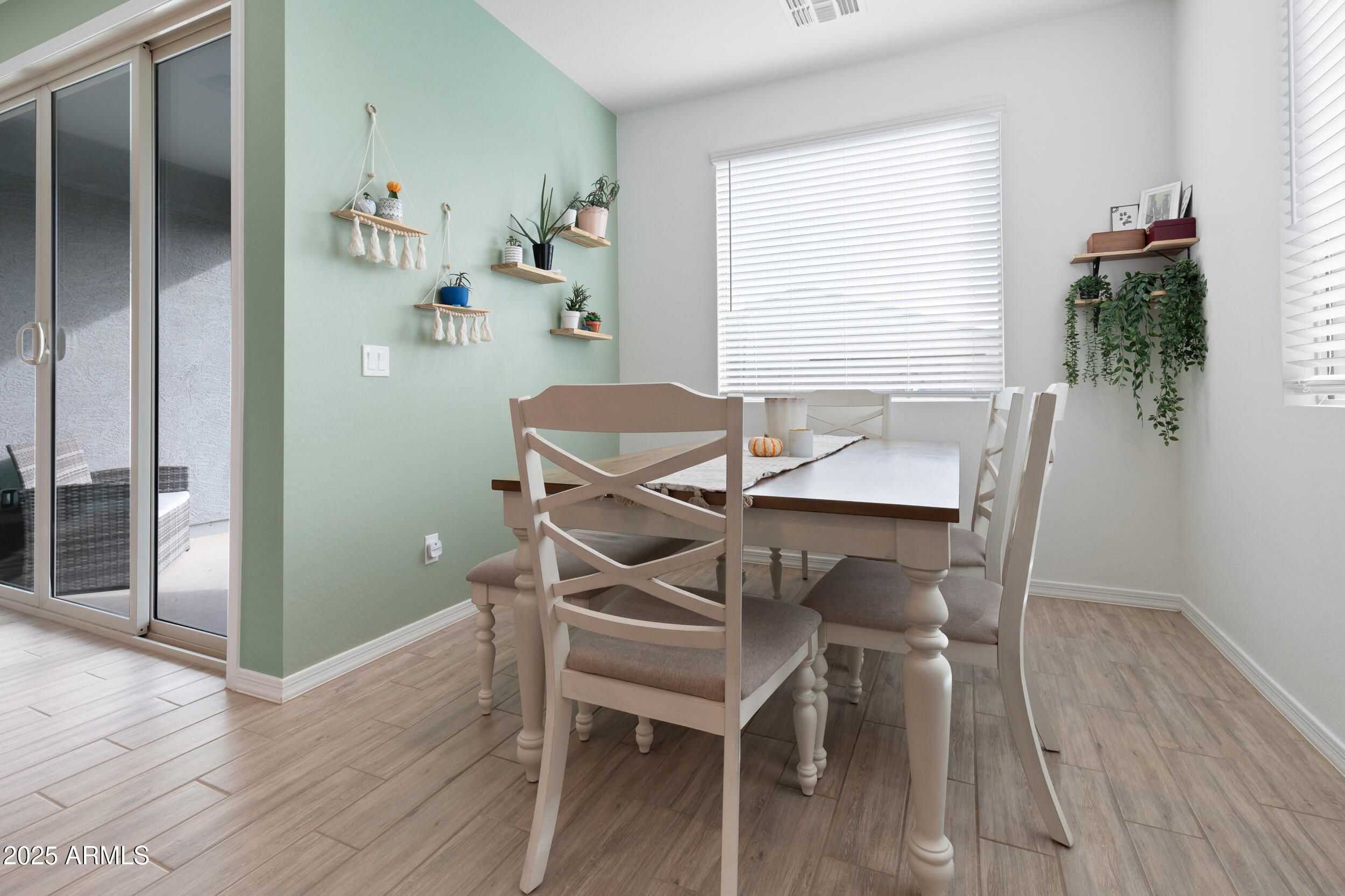 11245 E UPTON Avenue