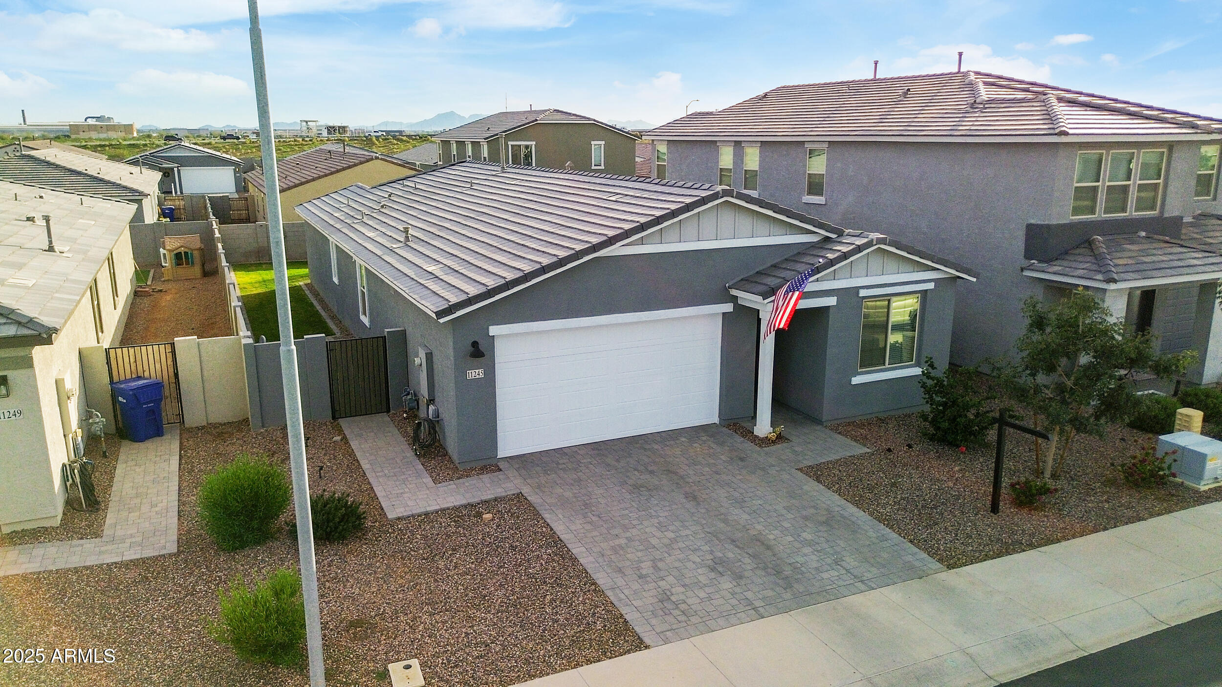 11245 E UPTON Avenue