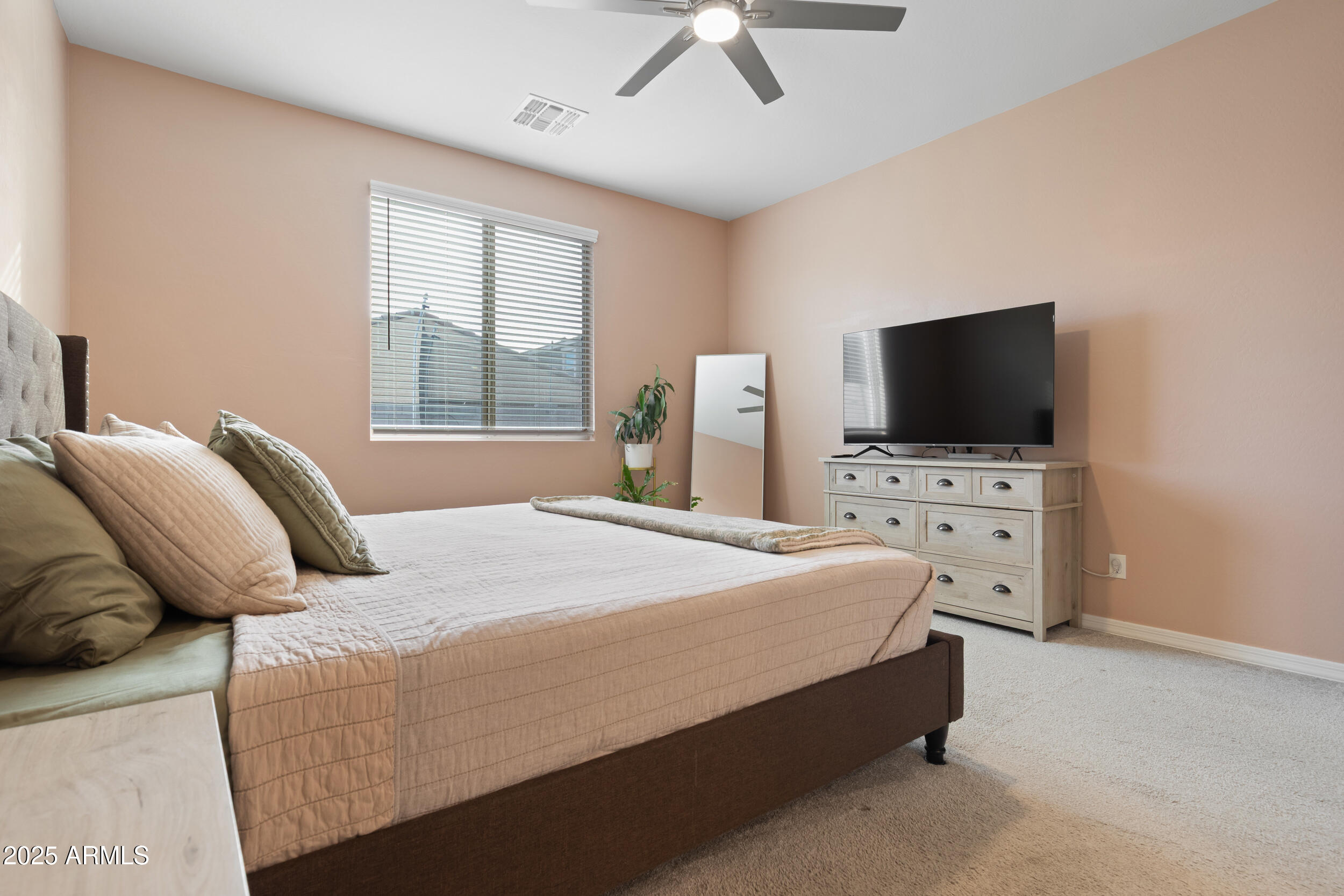 11245 E UPTON Avenue