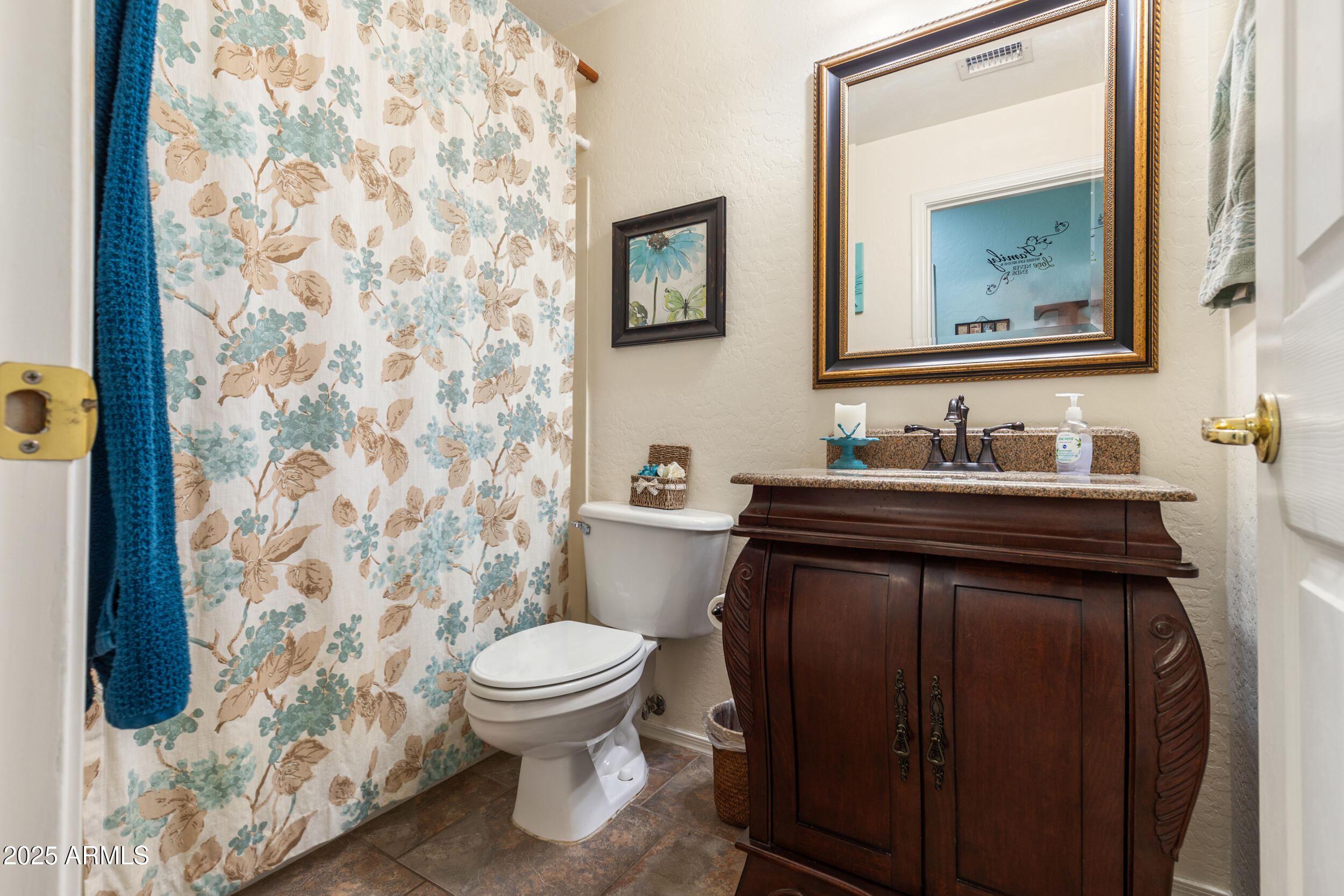 2821 E NUNNELEY Road