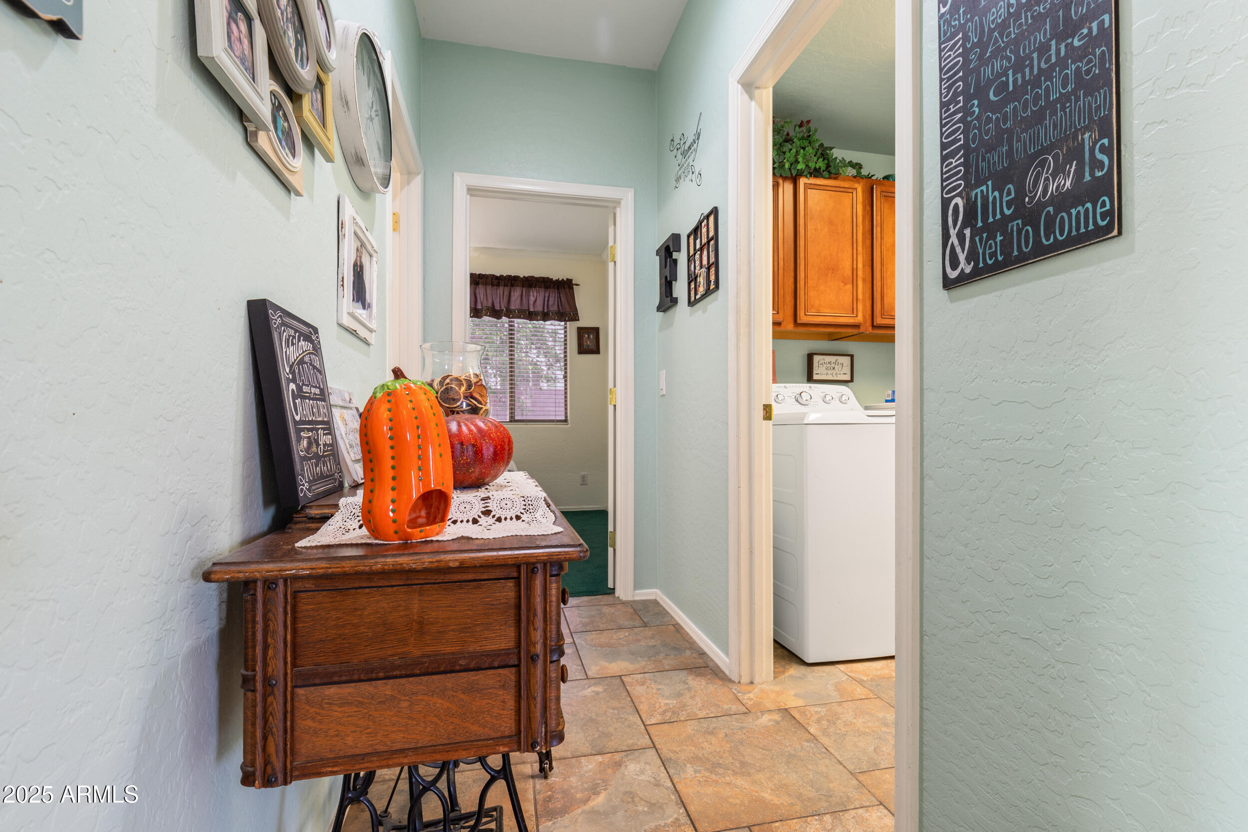 2821 E NUNNELEY Road