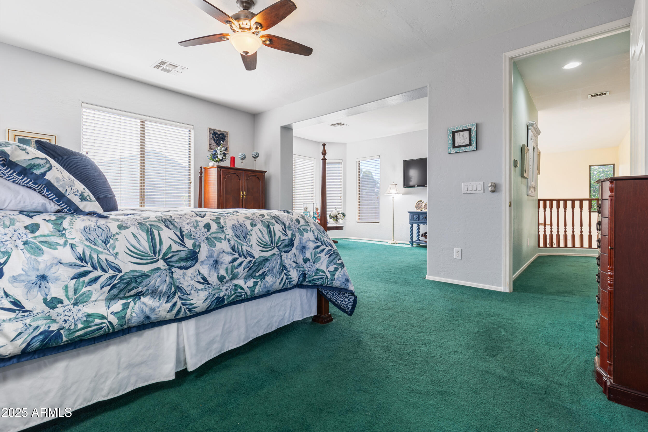 2821 E NUNNELEY Road