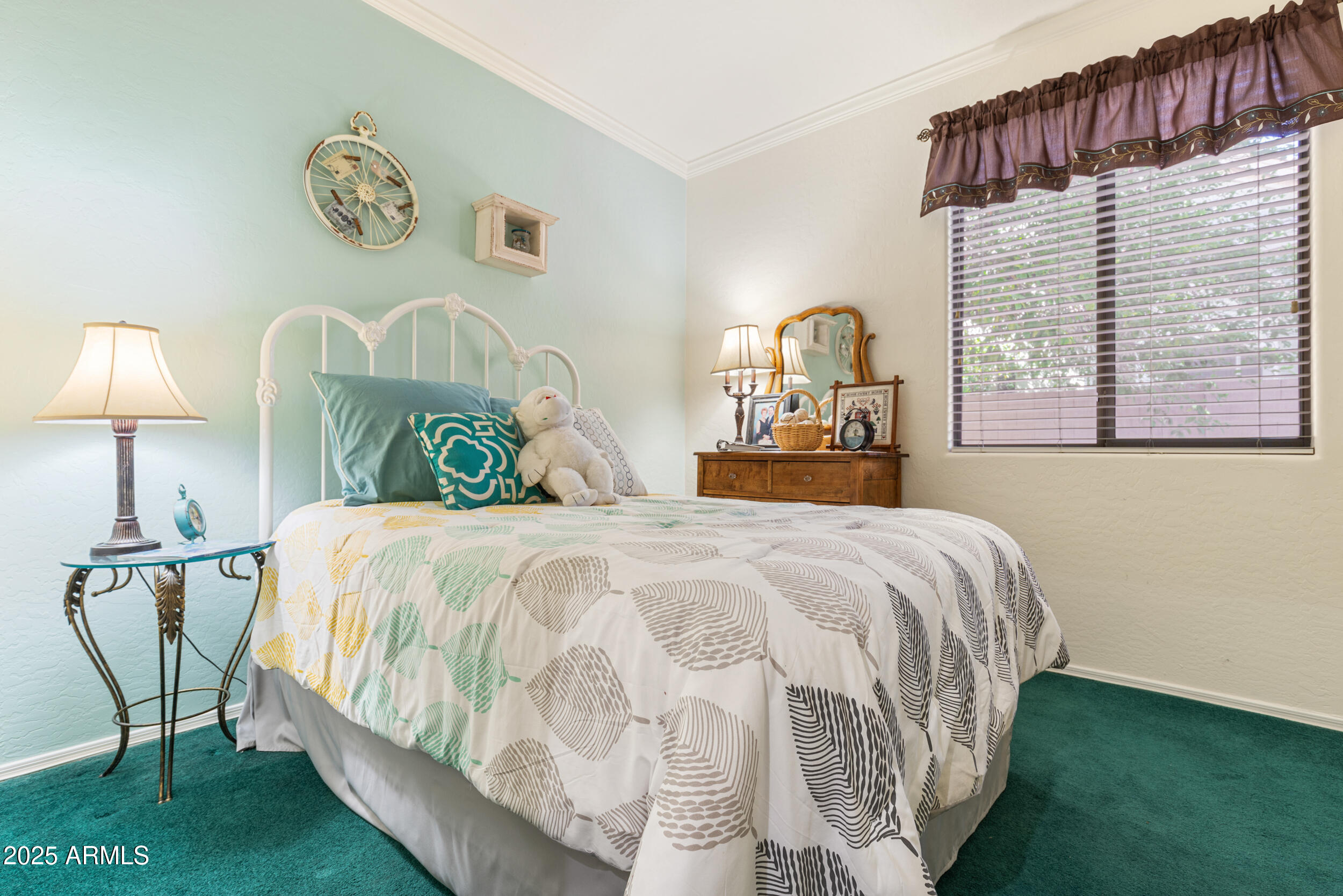 2821 E NUNNELEY Road