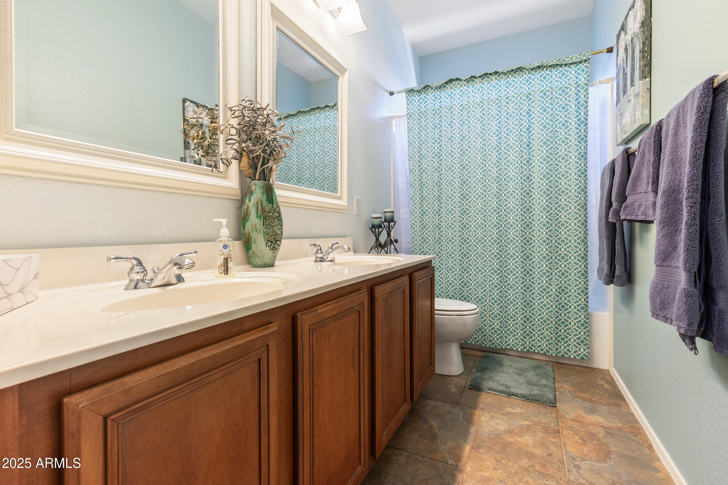 2821 E NUNNELEY Road