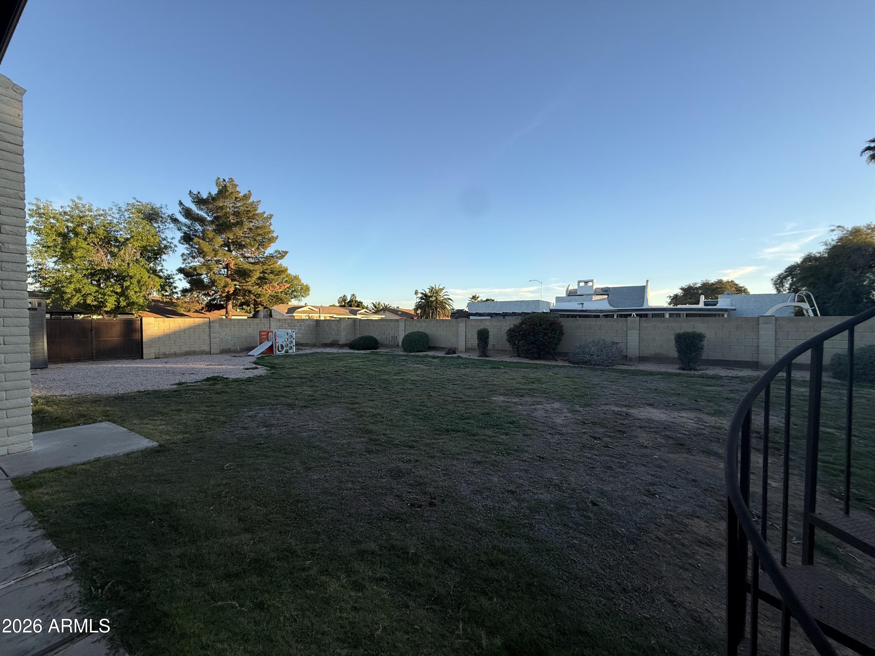 1753 E GABLE Avenue