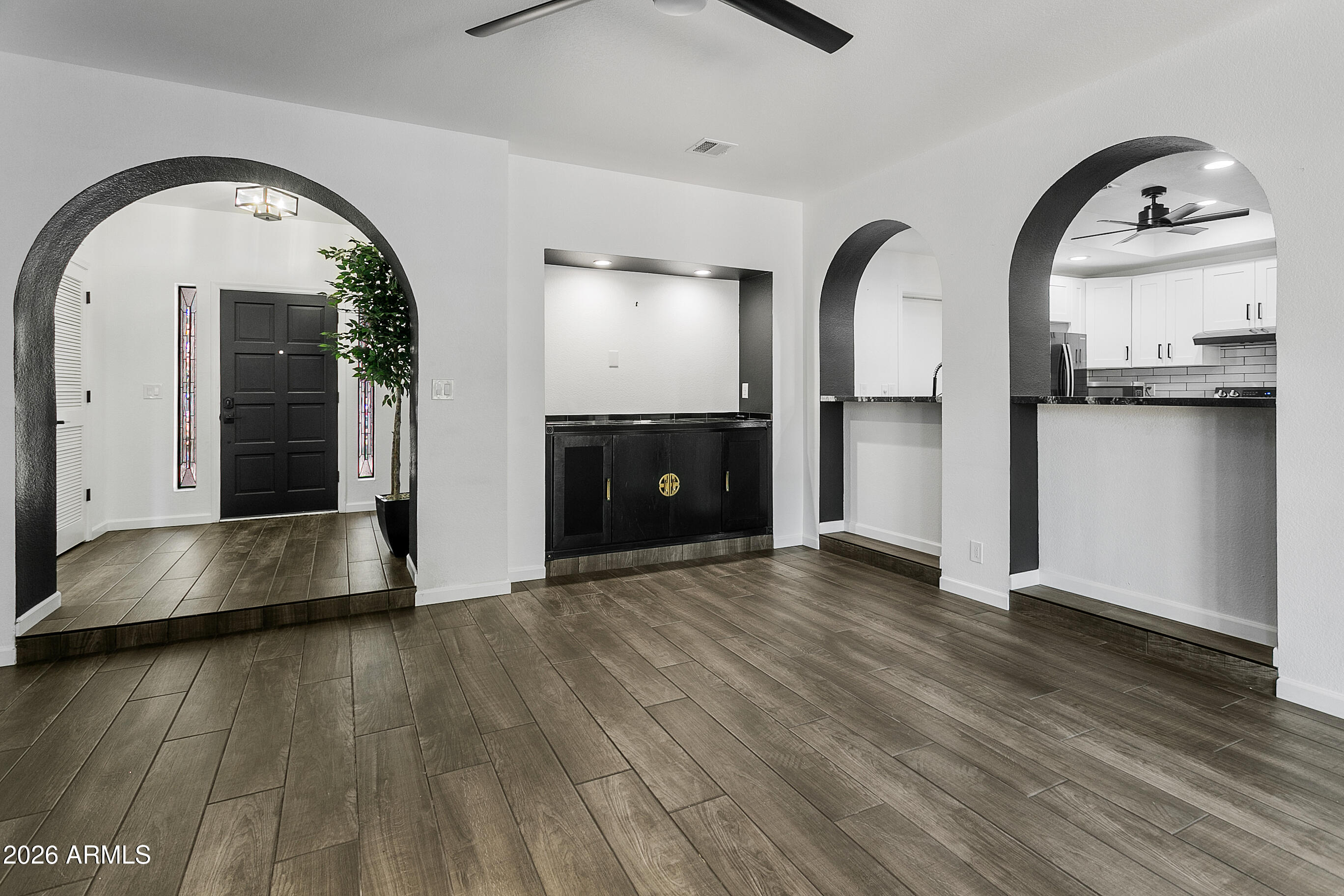 1610 N STAPLEY Drive 111