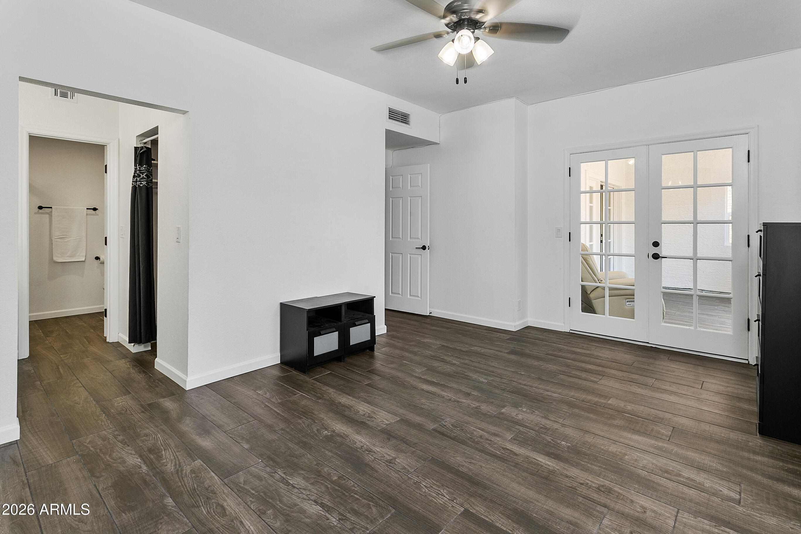 1610 N STAPLEY Drive 111