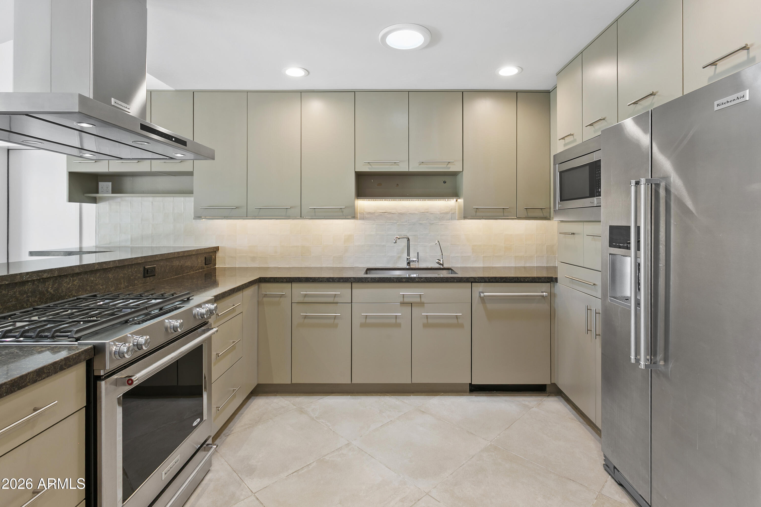 35 E PAPAGO Drive