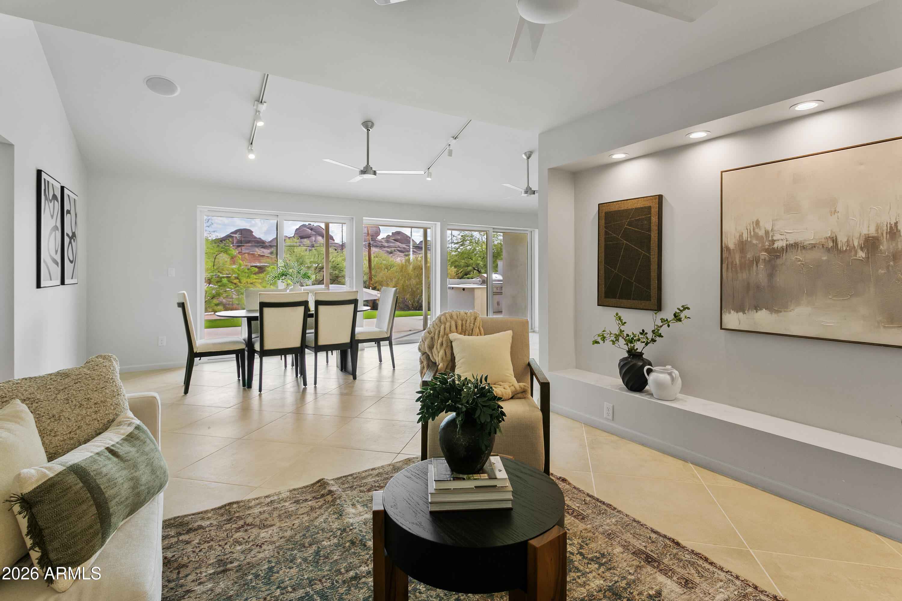 35 E PAPAGO Drive