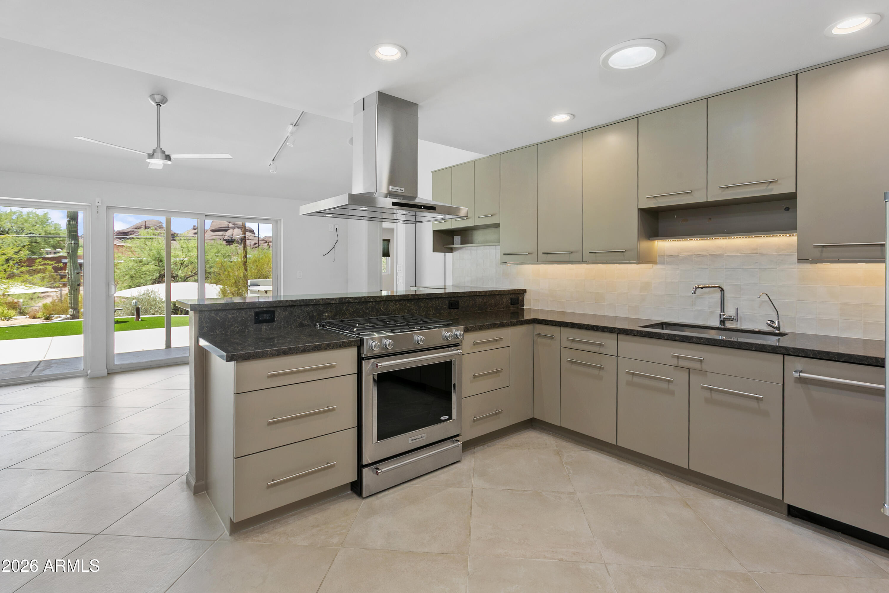 35 E PAPAGO Drive