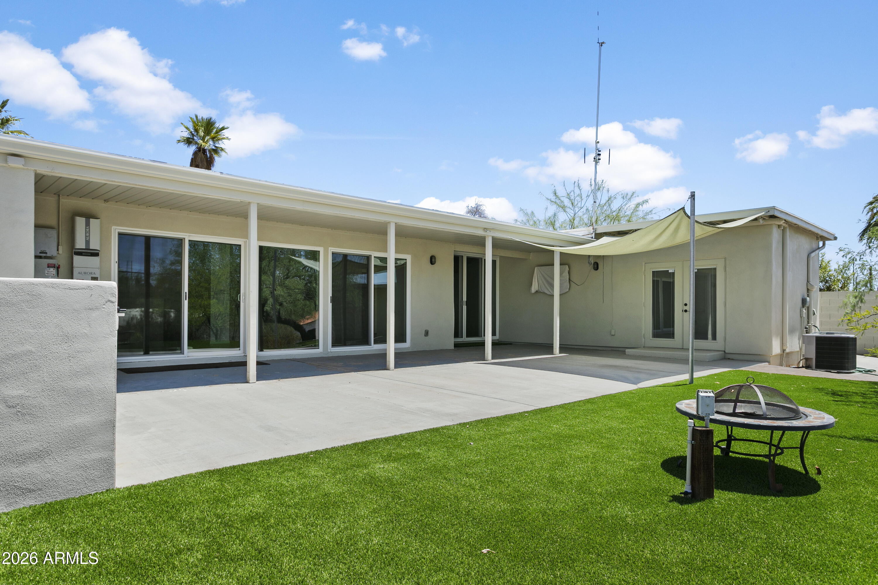 35 E PAPAGO Drive