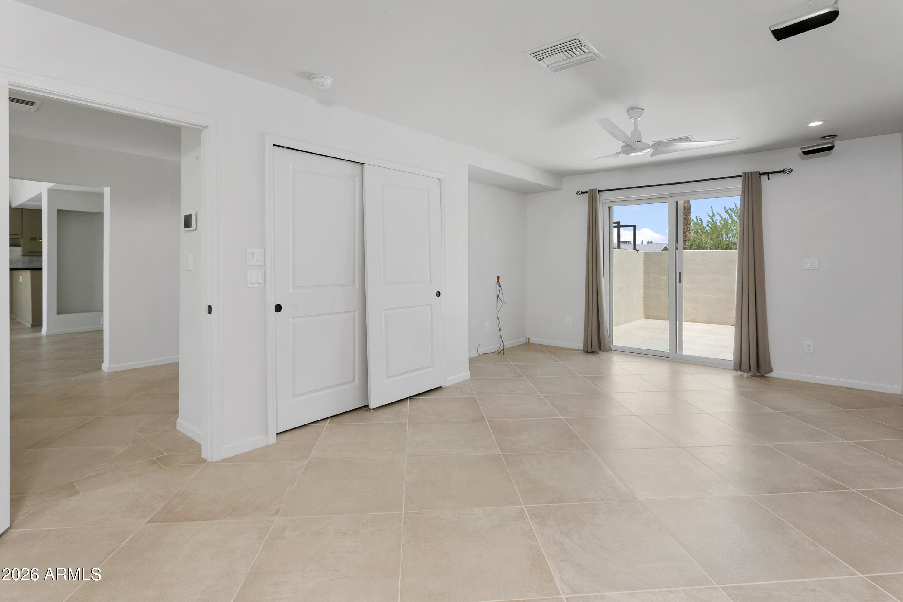 35 E PAPAGO Drive