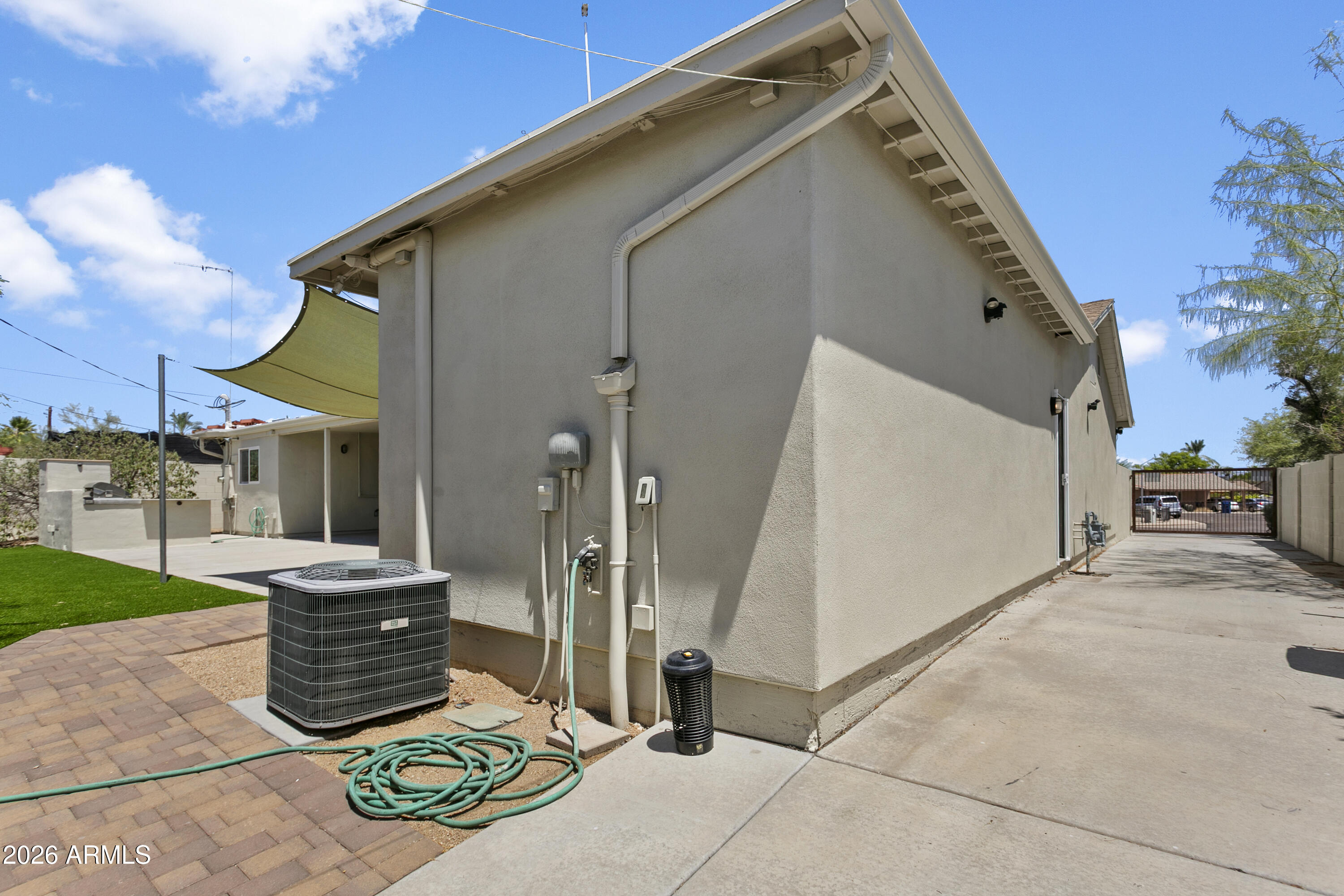35 E PAPAGO Drive