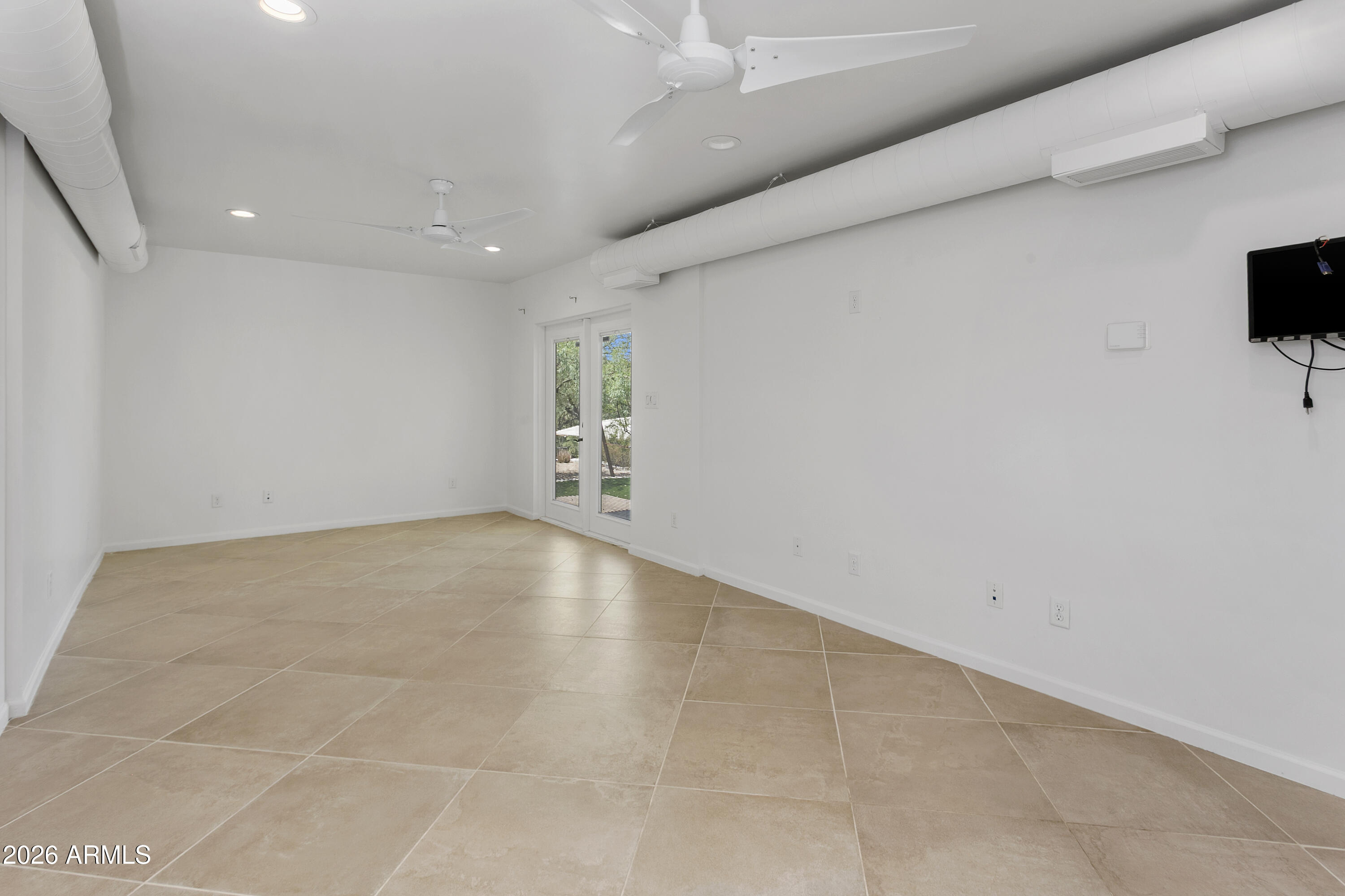 35 E PAPAGO Drive