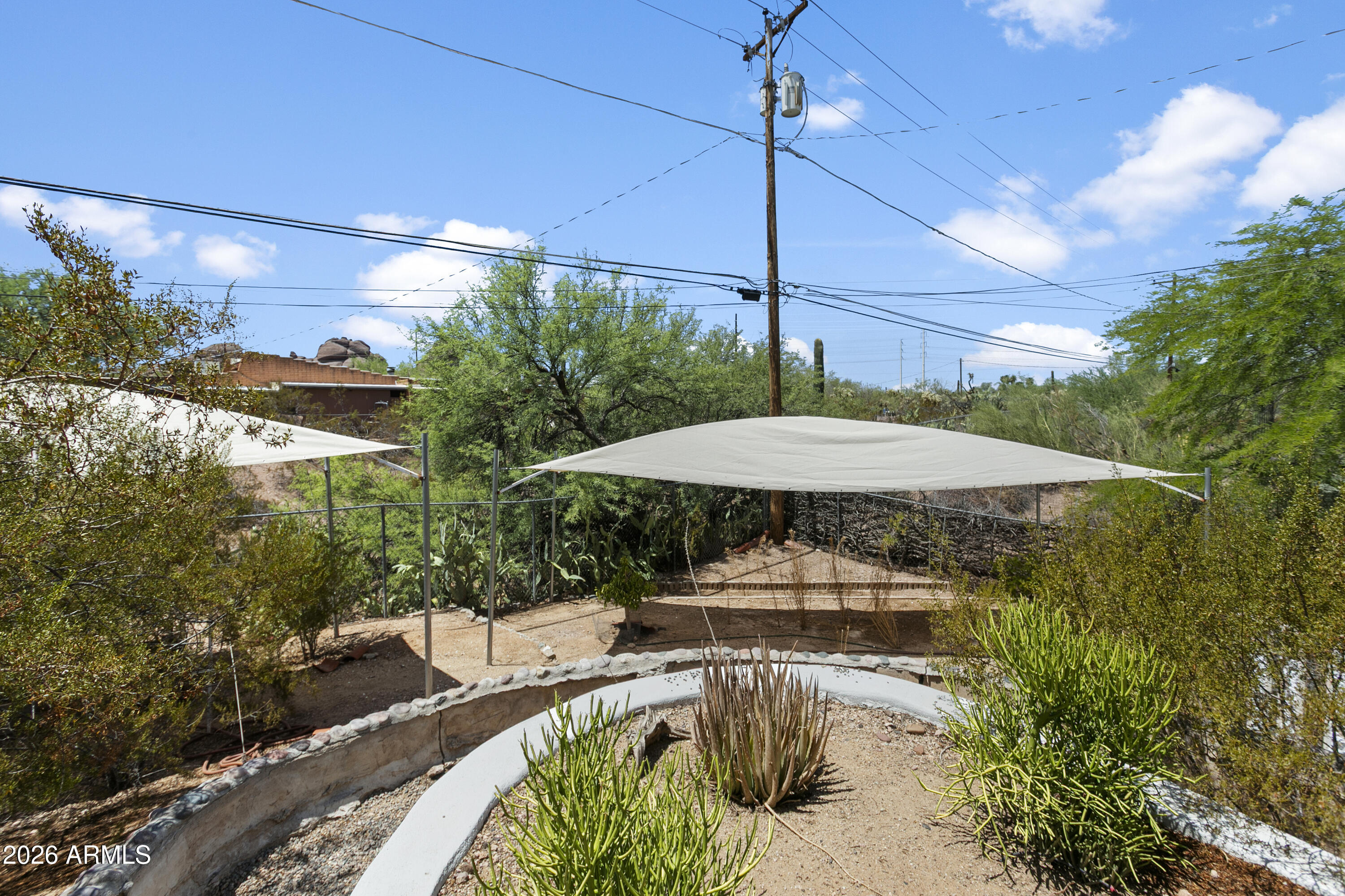 35 E PAPAGO Drive