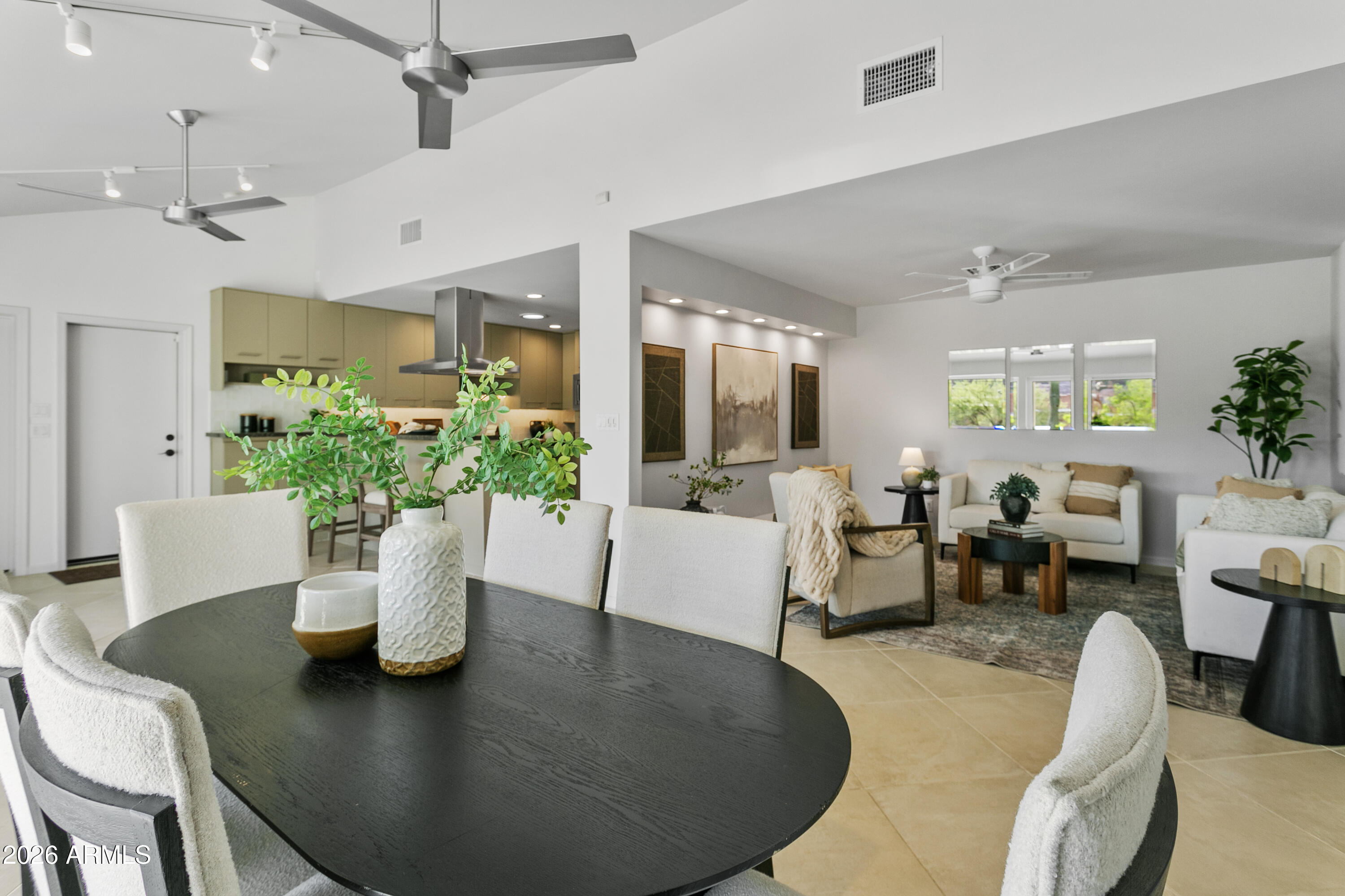 35 E PAPAGO Drive