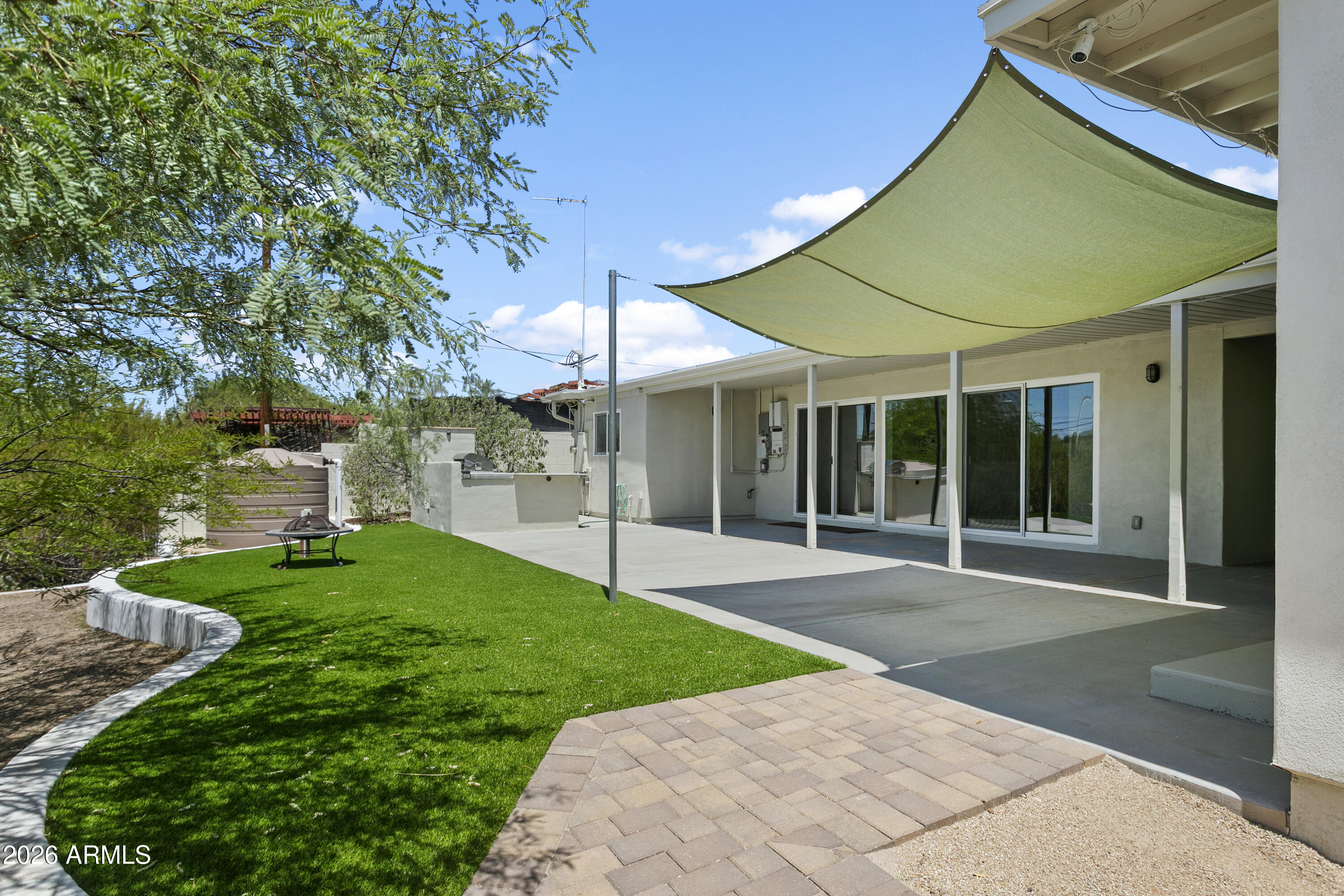 35 E PAPAGO Drive