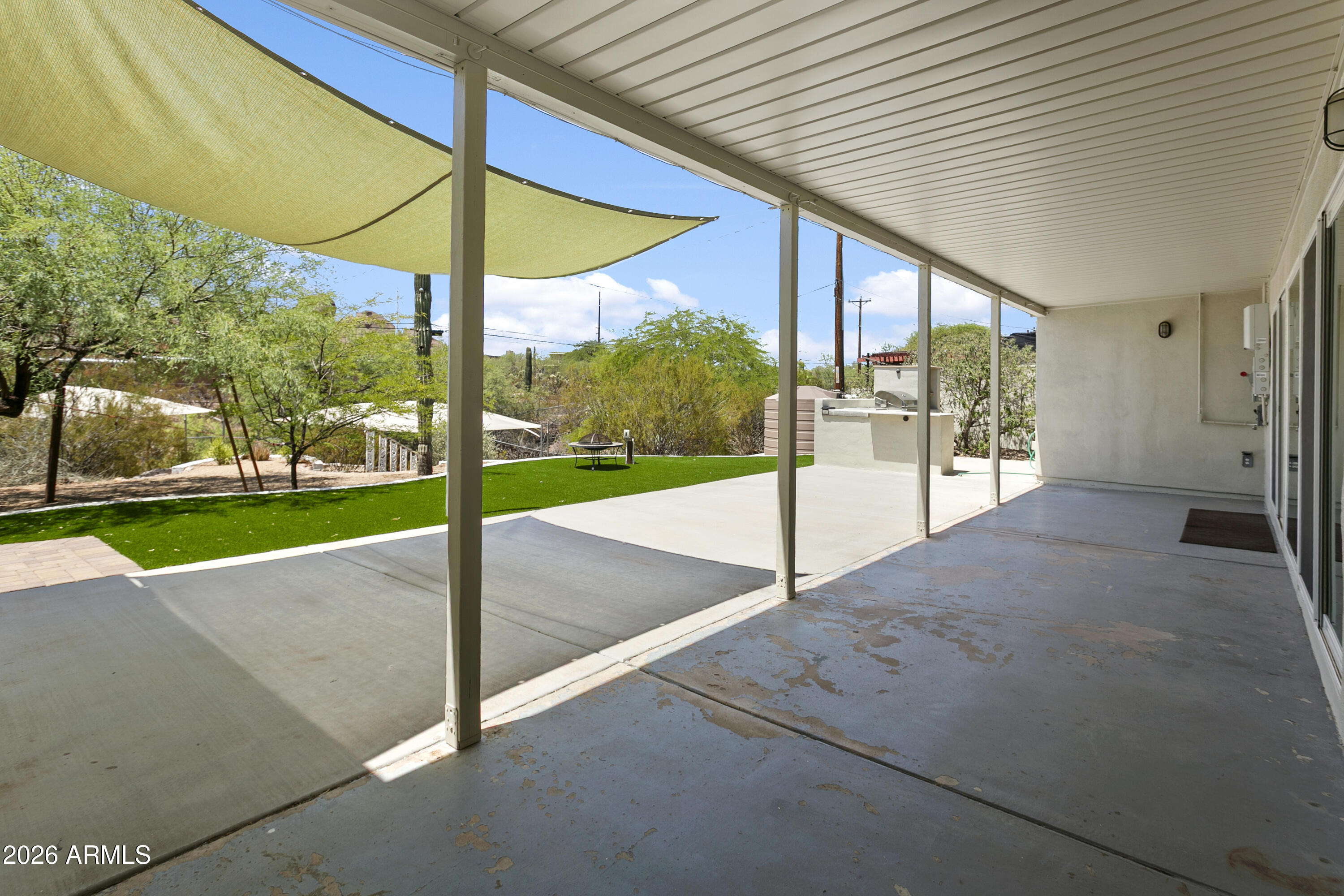35 E PAPAGO Drive