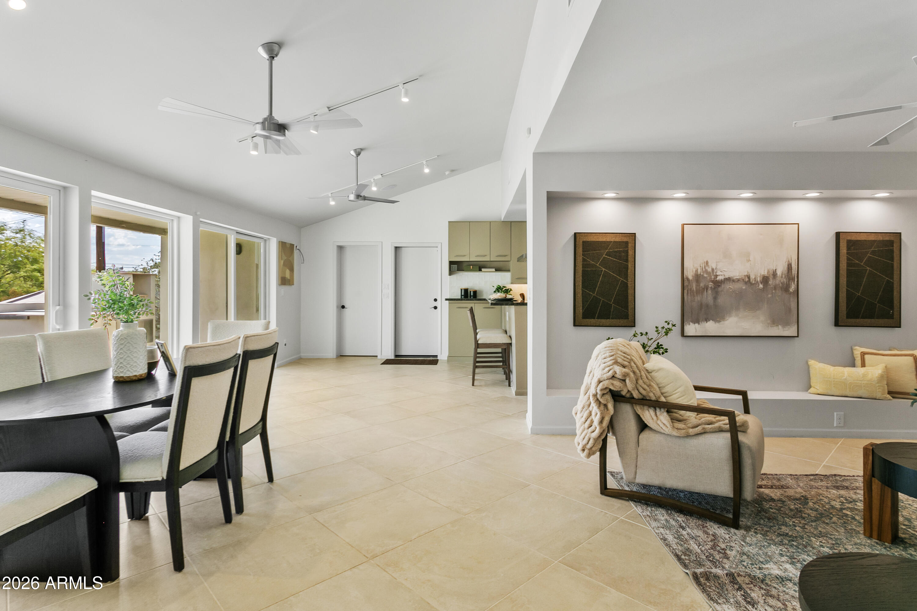 35 E PAPAGO Drive