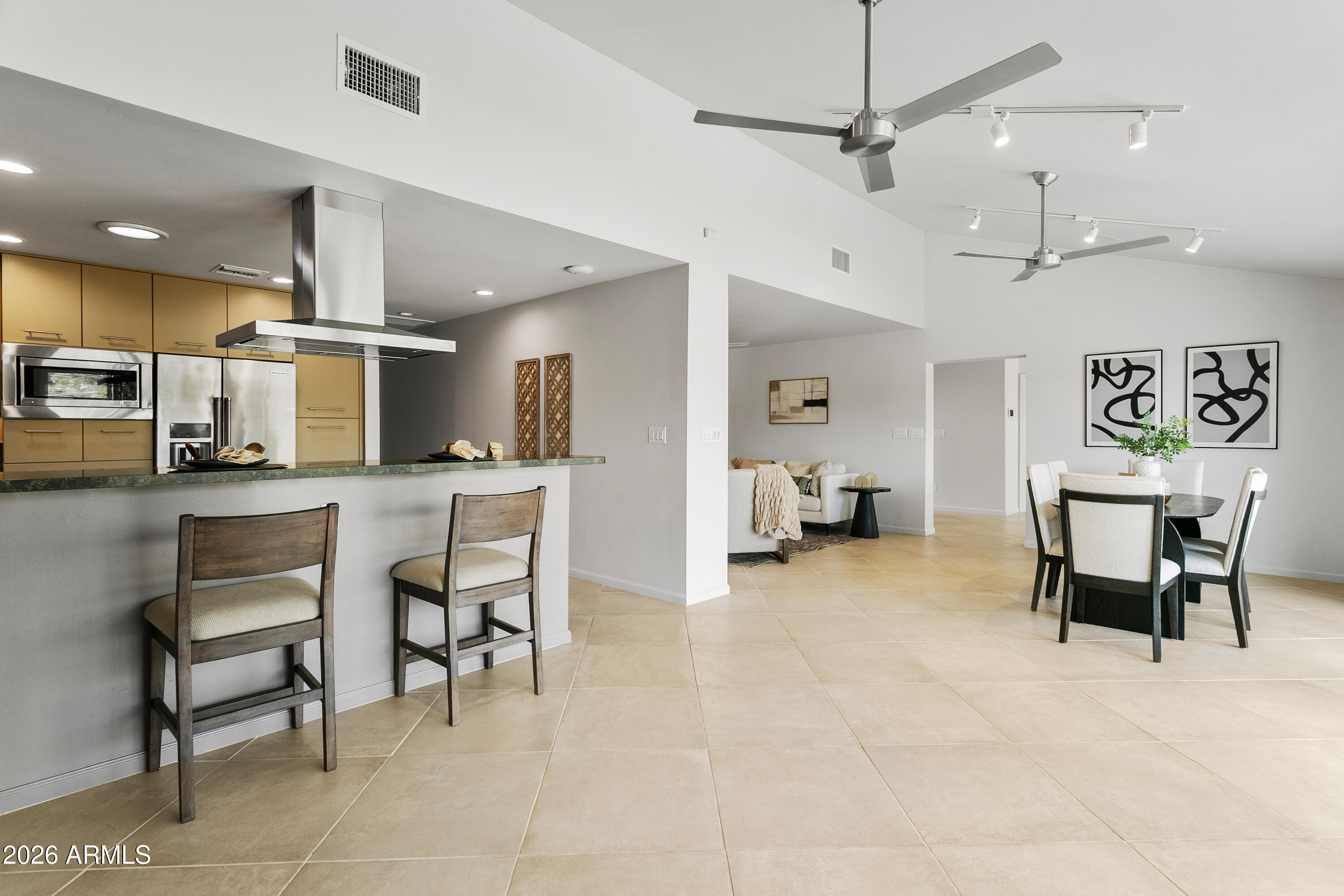 35 E PAPAGO Drive