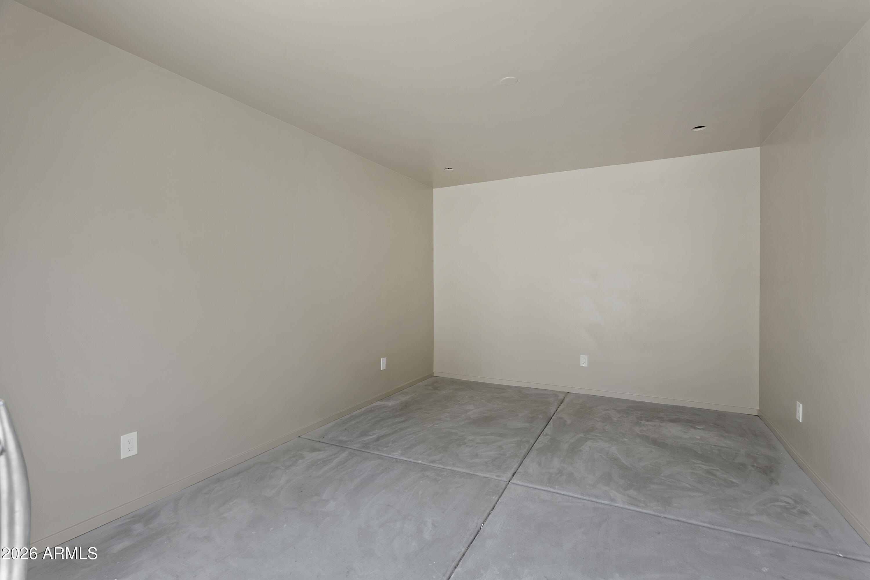 35 E PAPAGO Drive