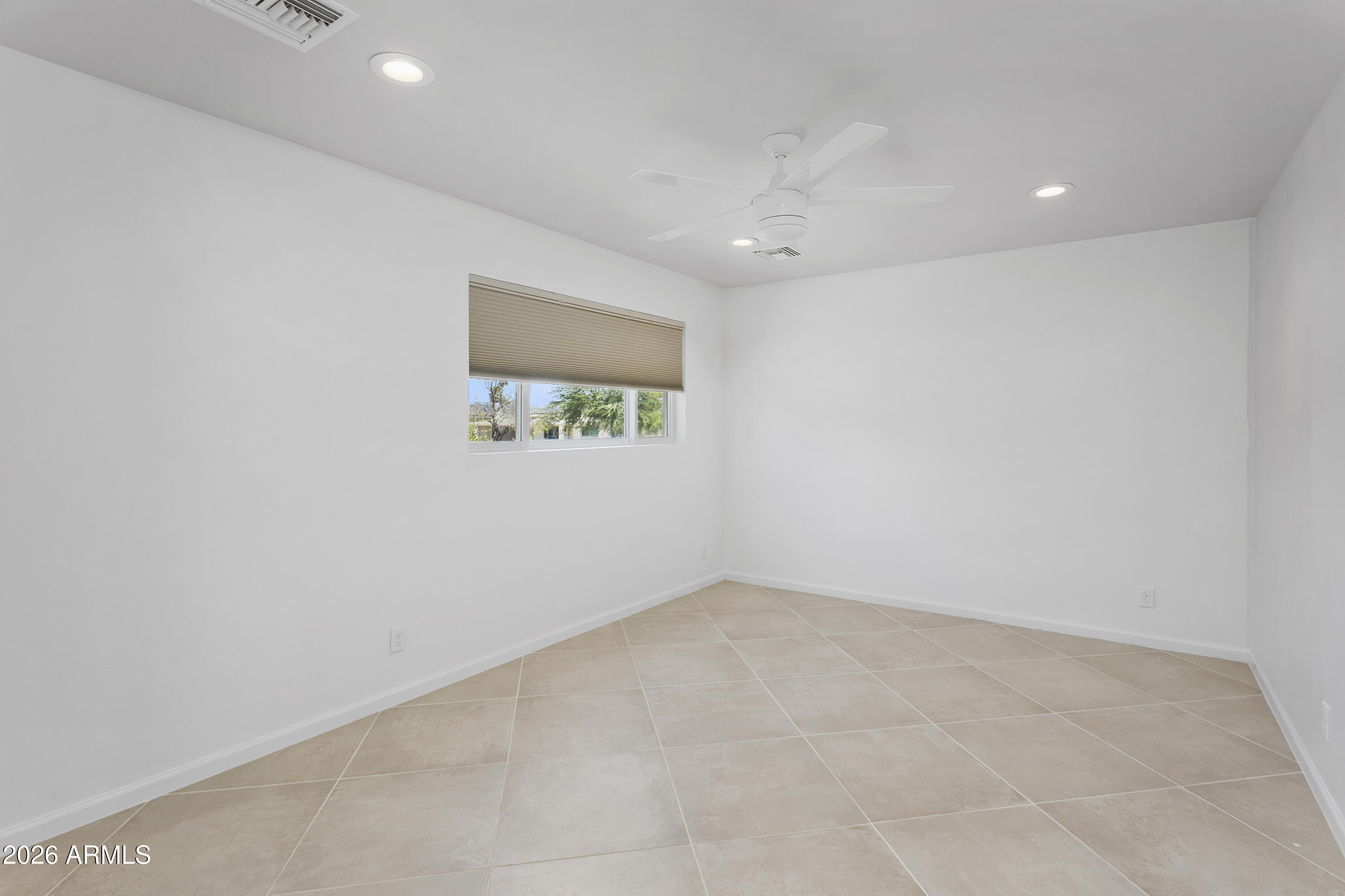 35 E PAPAGO Drive