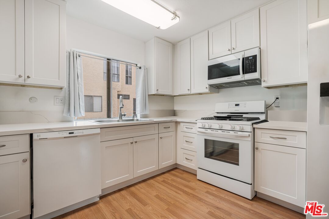 5245 Coldwater Canyon Ave Unit: C