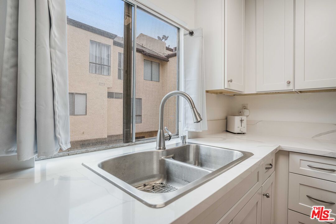 5245 Coldwater Canyon Ave Unit: C