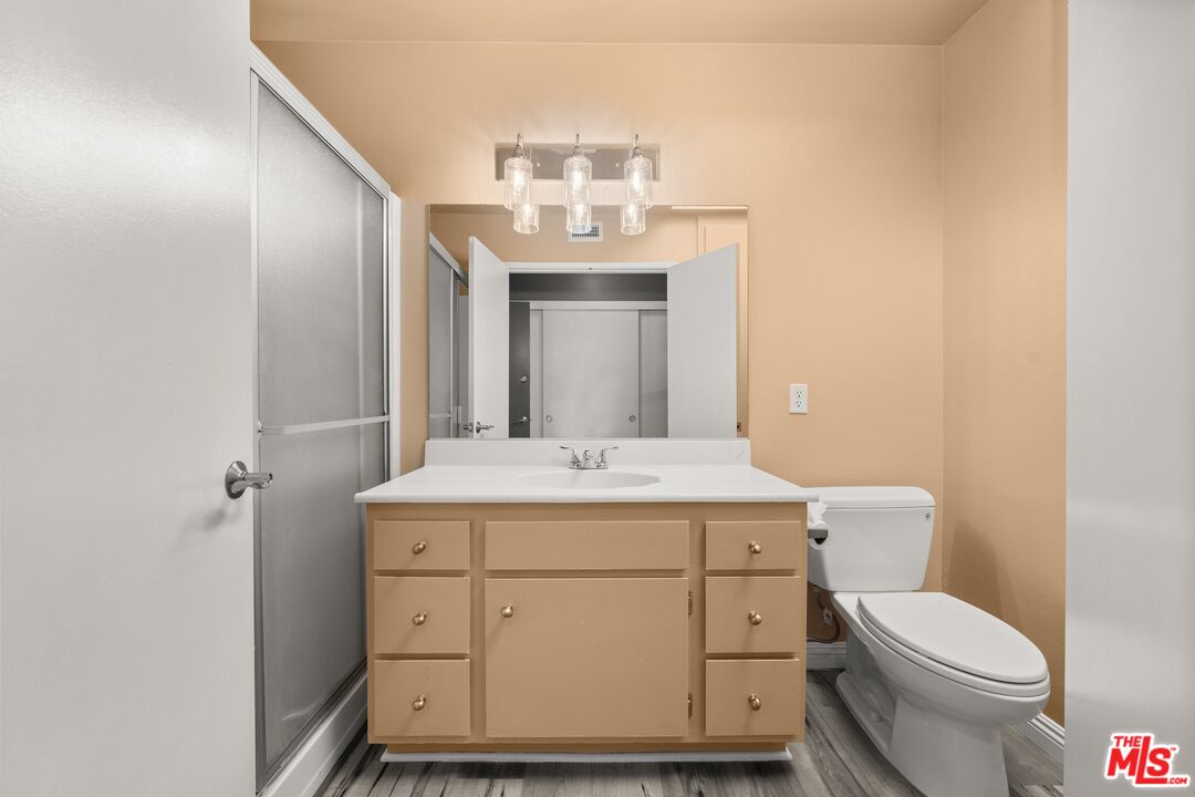 5245 Coldwater Canyon Ave Unit: J