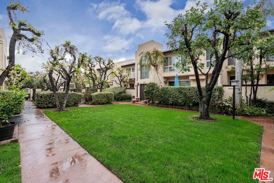 5245 Coldwater Canyon Ave Unit: J