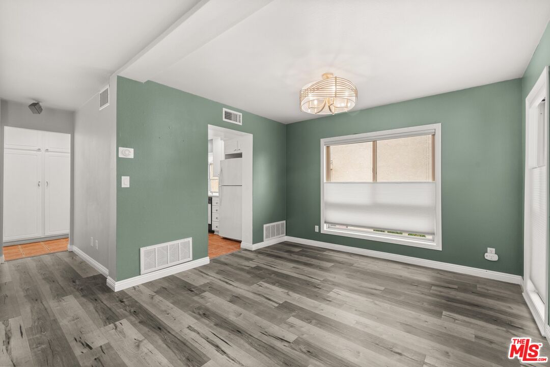 5245 Coldwater Canyon Ave Unit: J