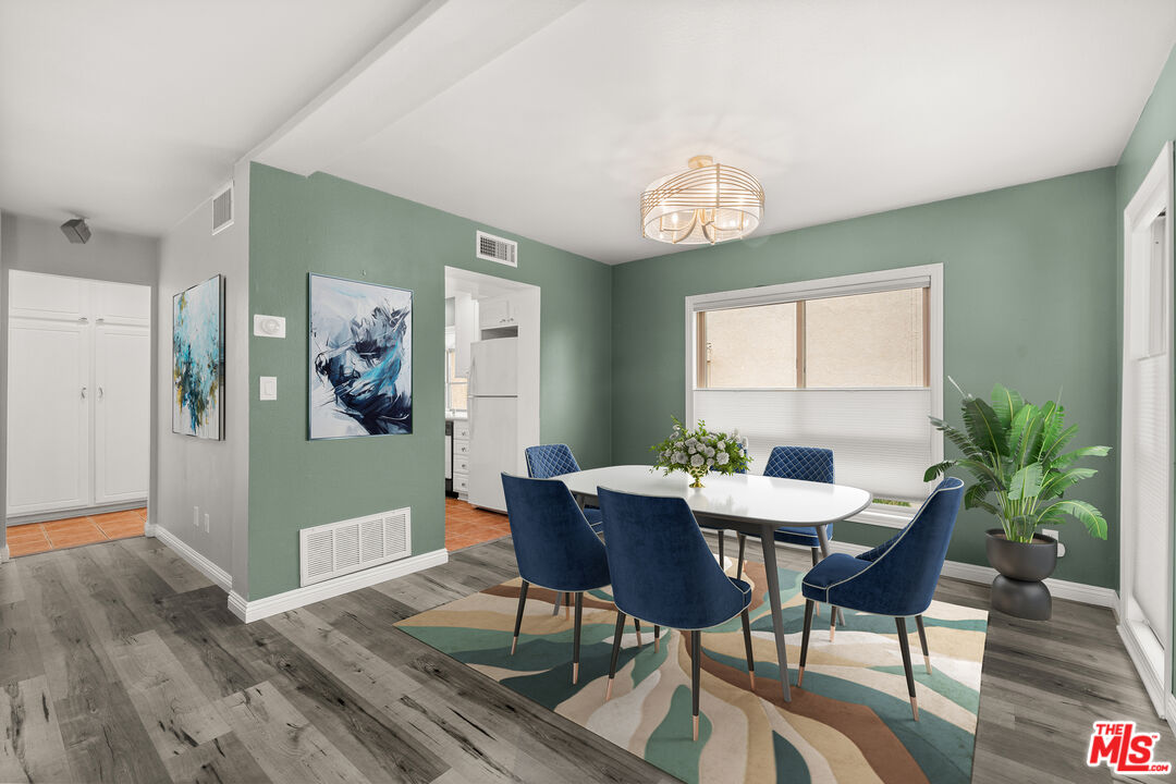 5245 Coldwater Canyon Ave Unit: J