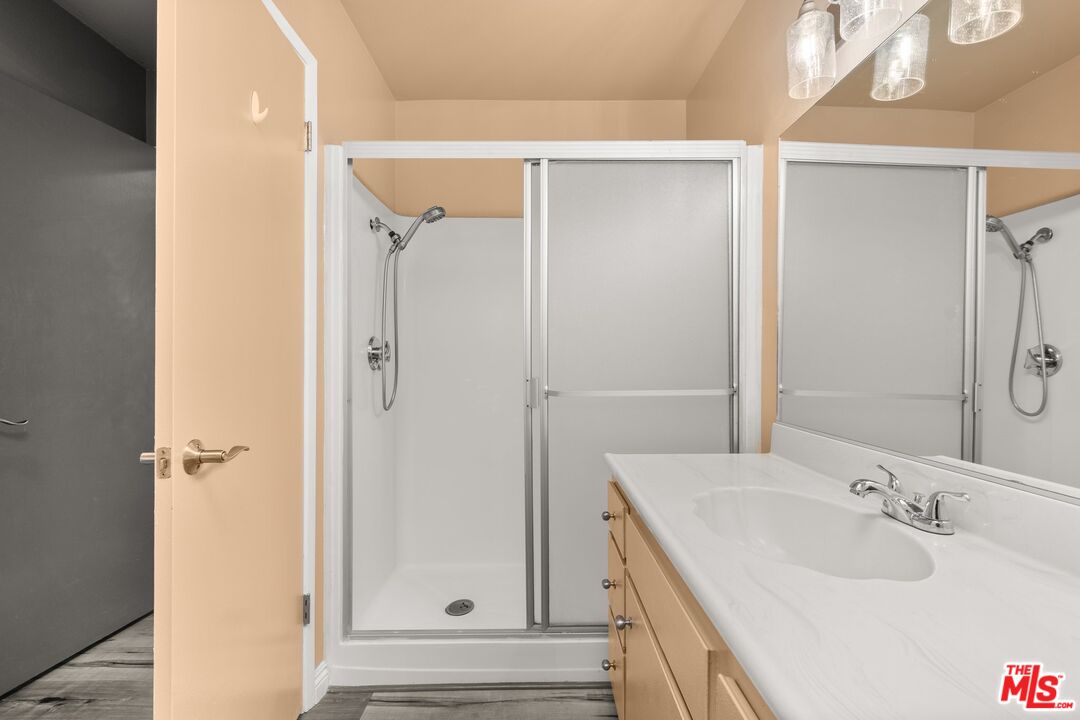 5245 Coldwater Canyon Ave Unit: J