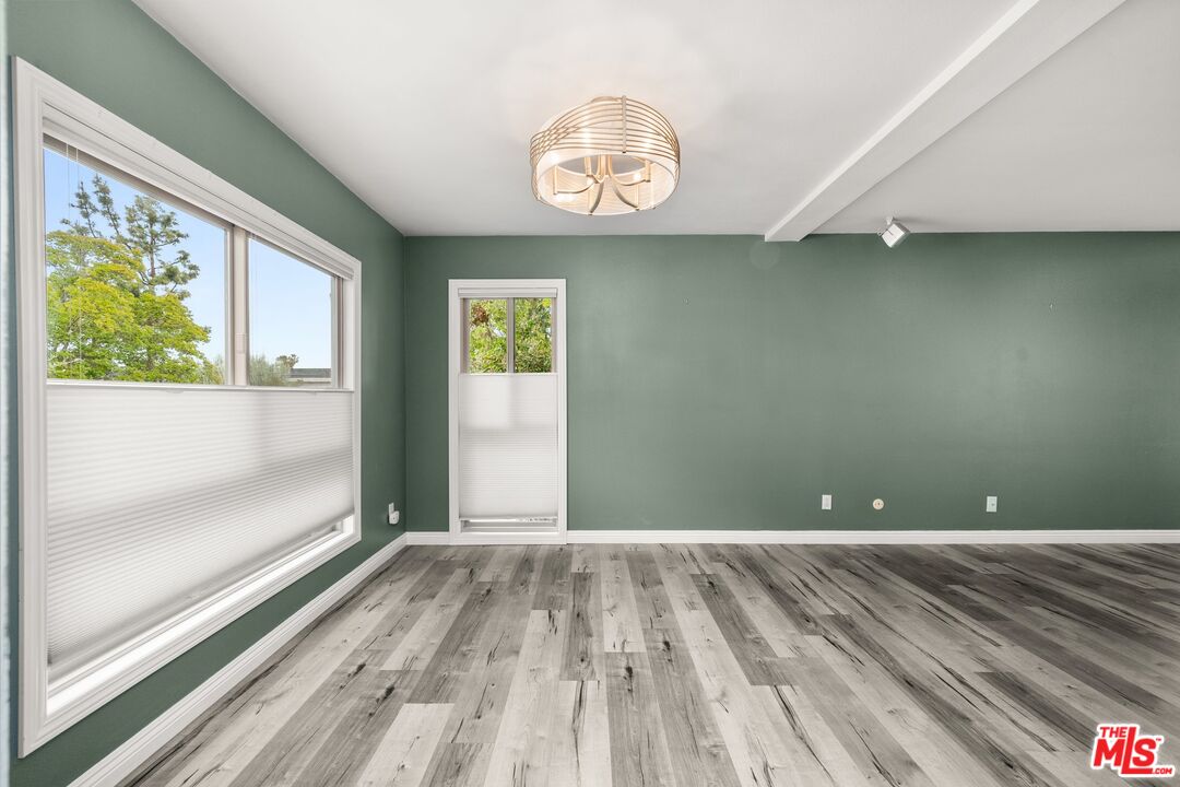 5245 Coldwater Canyon Ave Unit: J