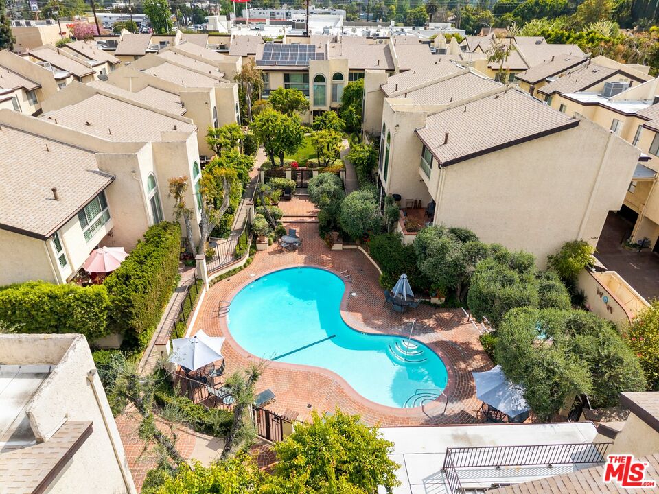 5245 Coldwater Canyon Ave Unit: J