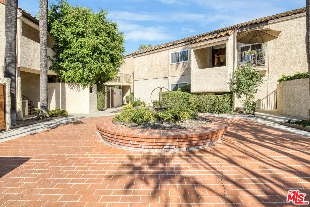 23401 Park Sorrento Unit: 30