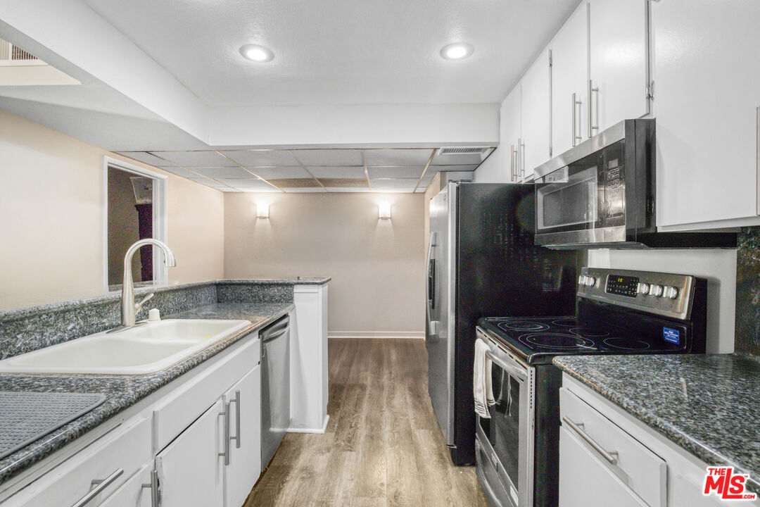 23401 Park Sorrento Unit: 30